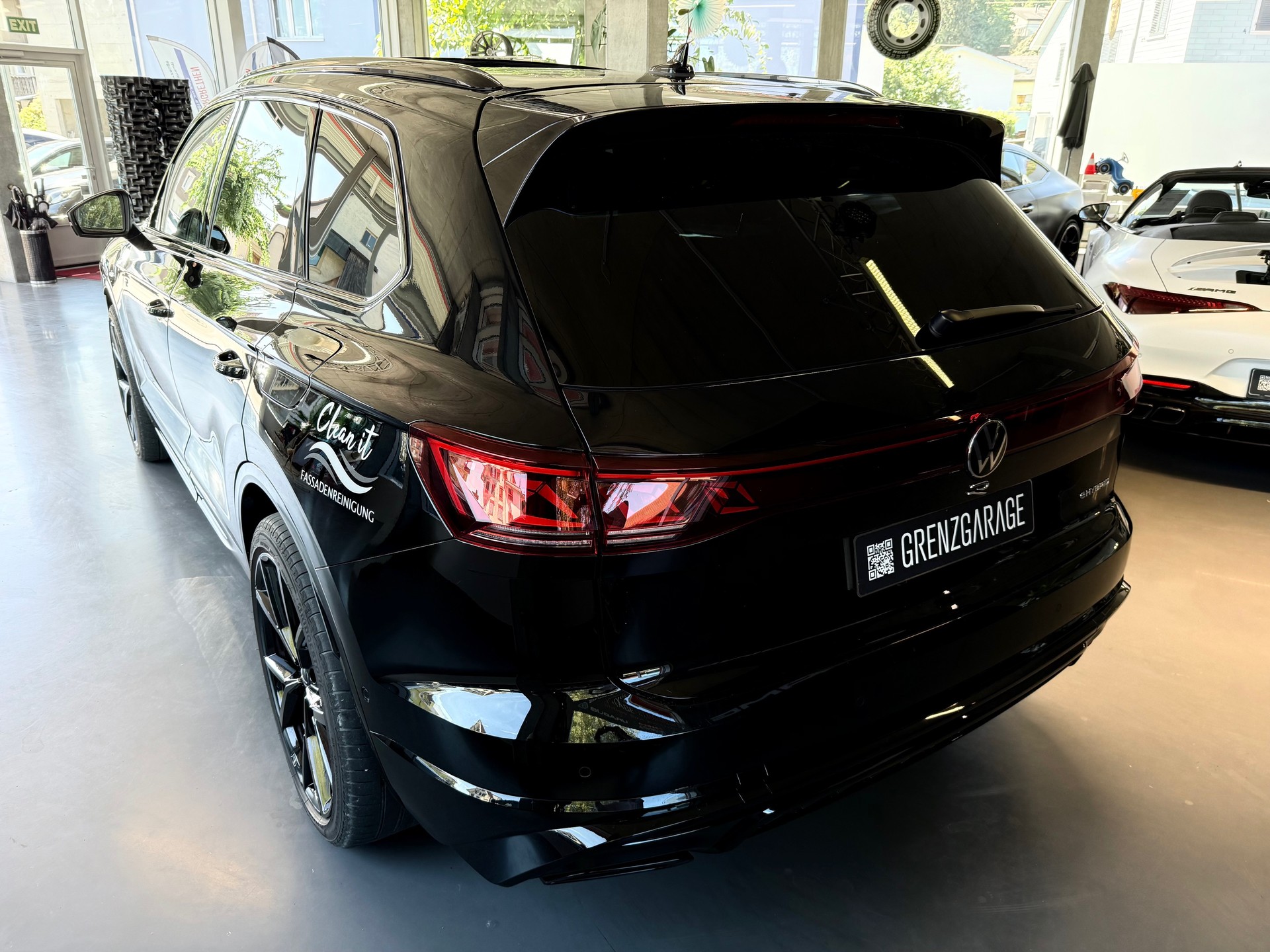 VW Touareg 3.0 TSI eHybrid R Tiptronic-image-4