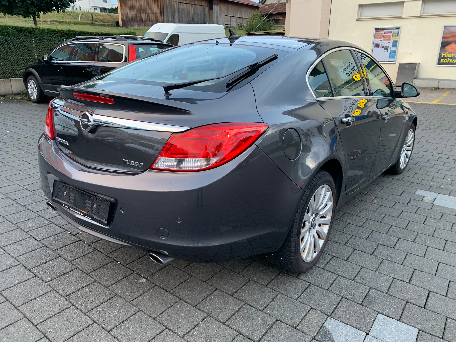OPEL Insignia 2.0 Turbo Edition Automatic-image-2