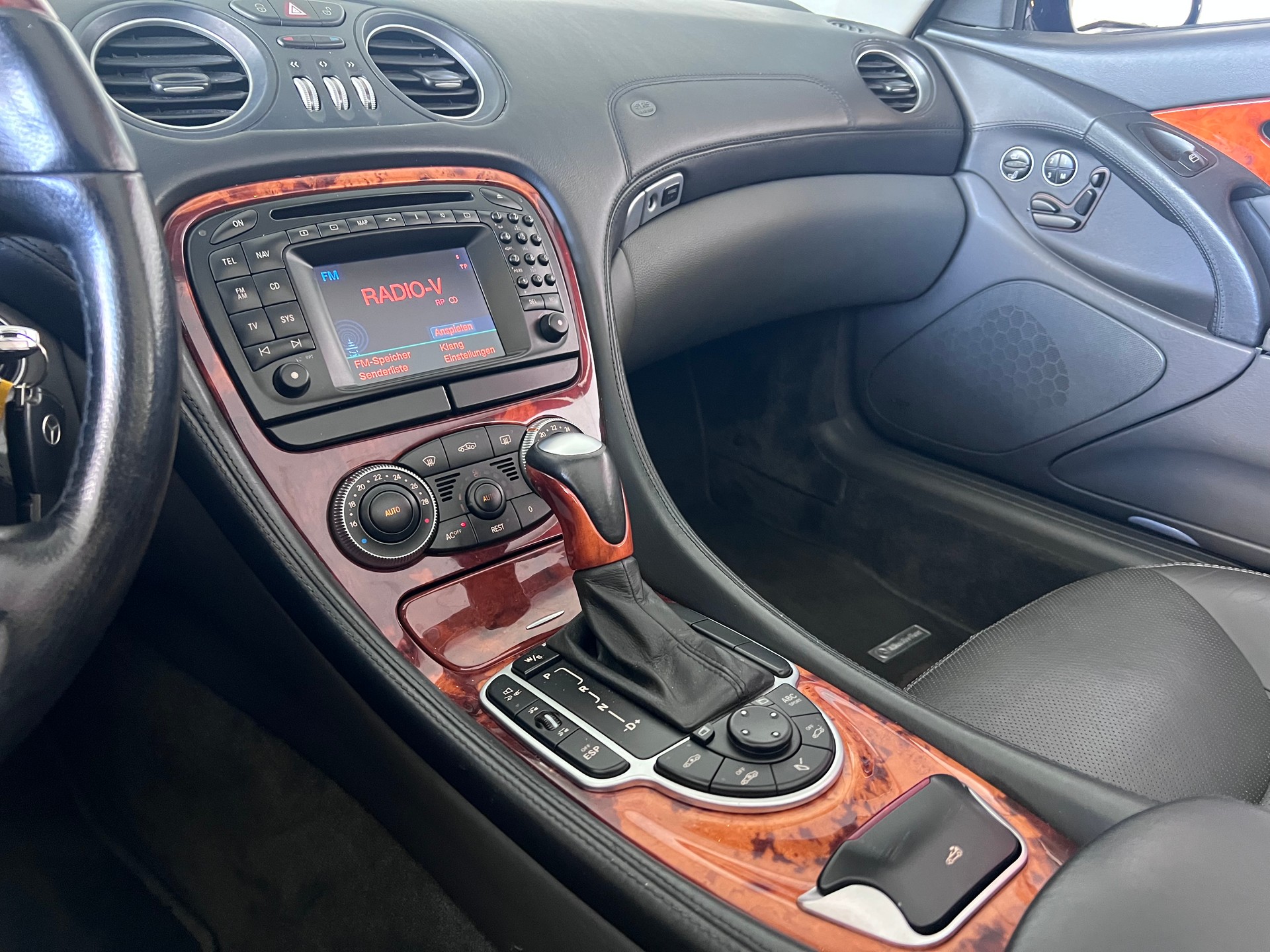 MERCEDES-BENZ SL 500 Automatic-image-18