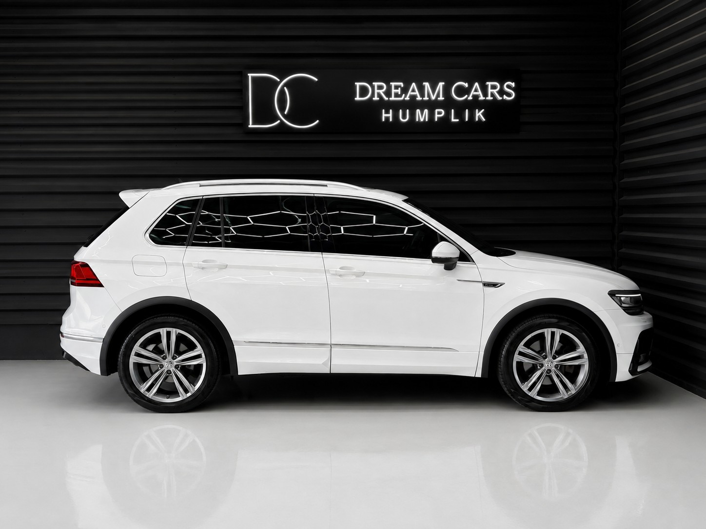 VW Tiguan 2.0TSI R-Line Highline 4Motion DSG (CH)-image-7
