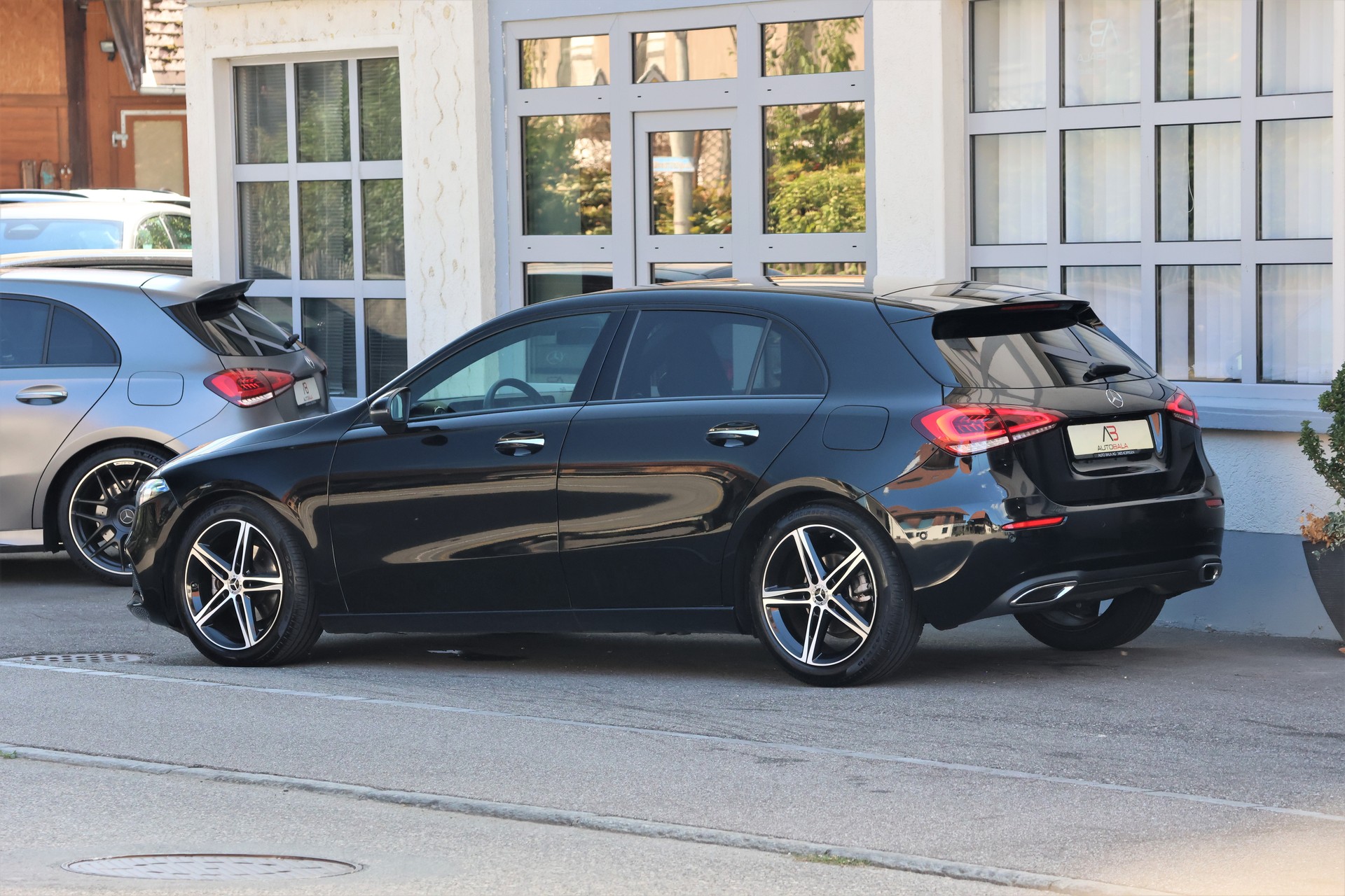 MERCEDES-BENZ A 180 Night Star 7G-DCT (CH)-image-4