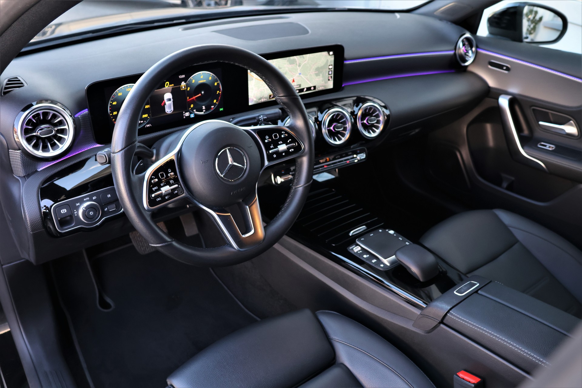 MERCEDES-BENZ A 180 Night Star 7G-DCT (CH)-image-9