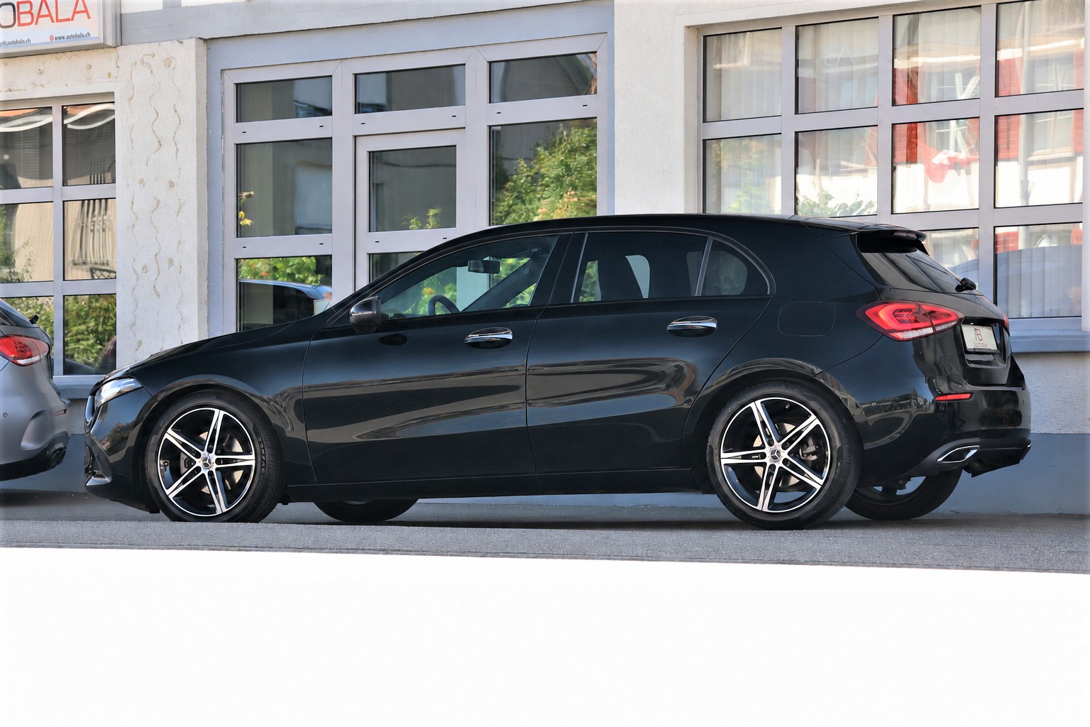 MERCEDES-BENZ A 180 Night Star 7G-DCT (CH)-showroom-element-3