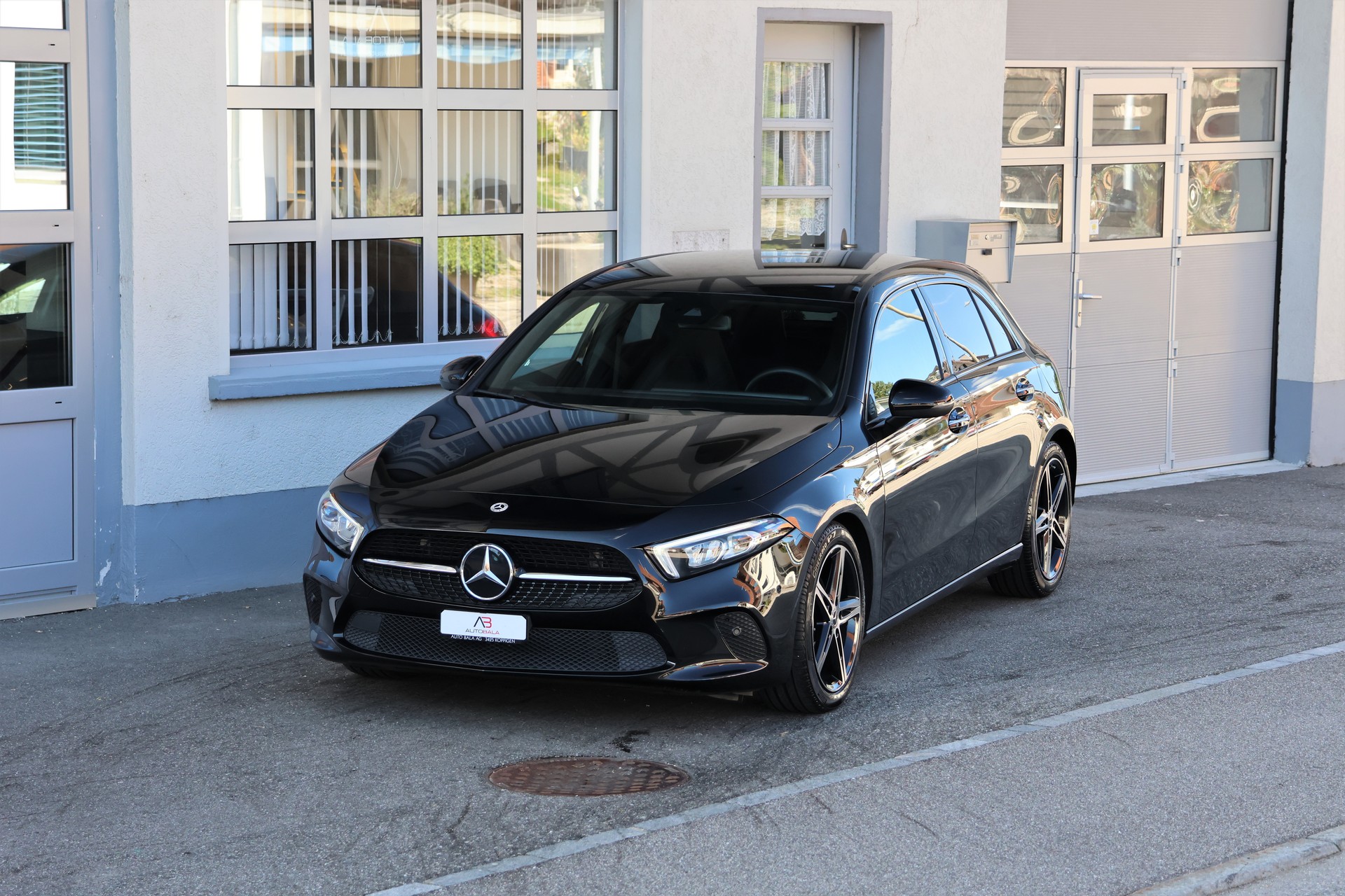 MERCEDES-BENZ A 180 Night Star 7G-DCT (CH)