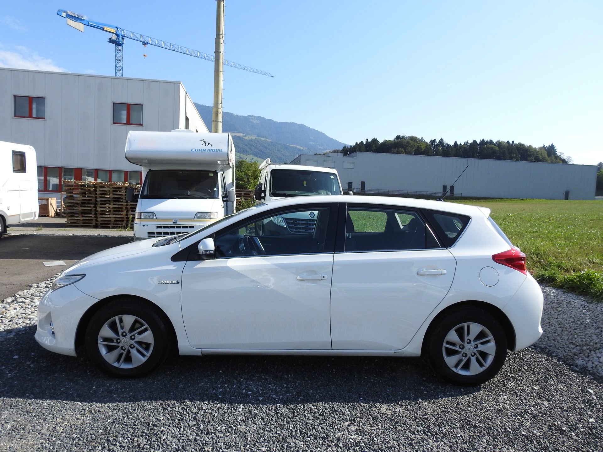 TOYOTA Auris 1.8 16V HSD Linea Luna-image-2