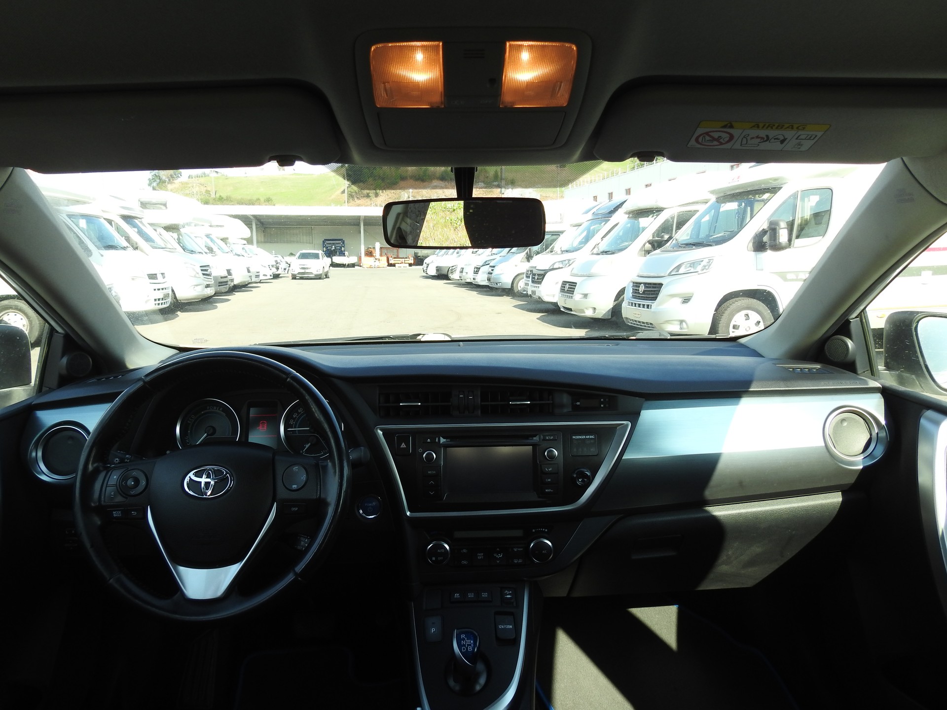 TOYOTA Auris 1.8 16V HSD Linea Luna-image-15