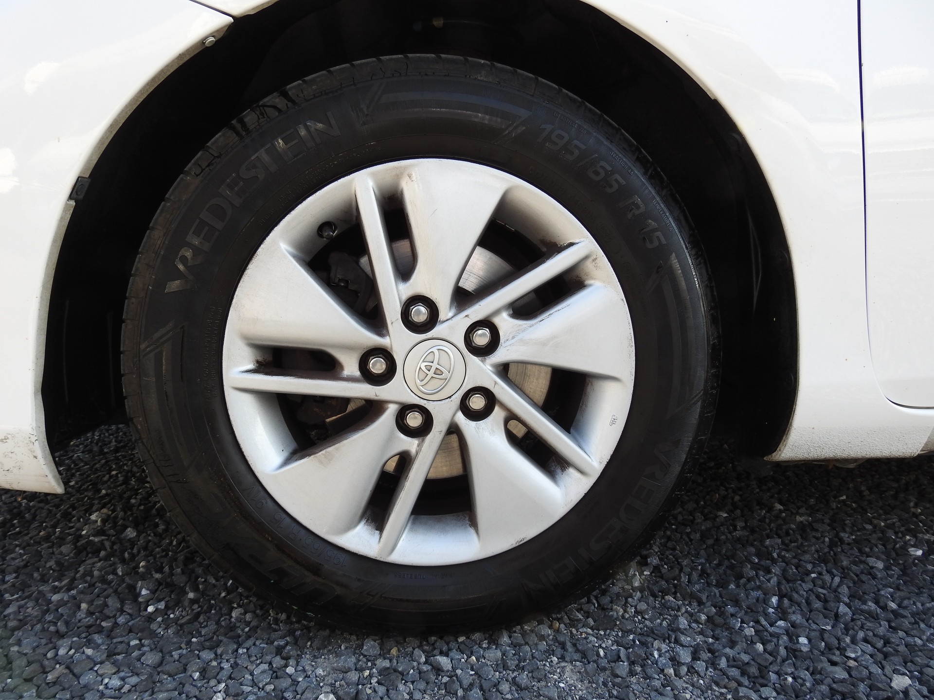 TOYOTA Auris 1.8 16V HSD Linea Luna-image-8