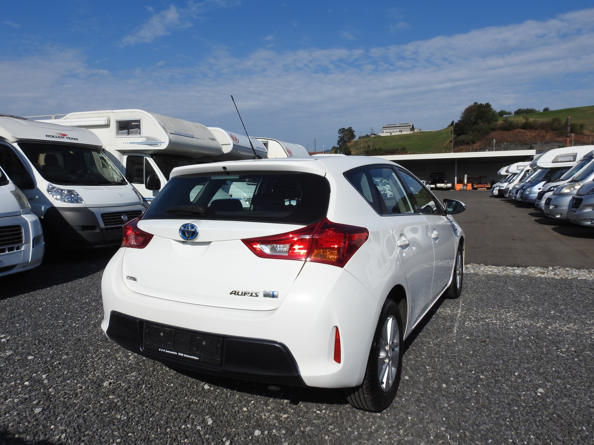 TOYOTA Auris 1.8 16V HSD Linea Luna-image-5