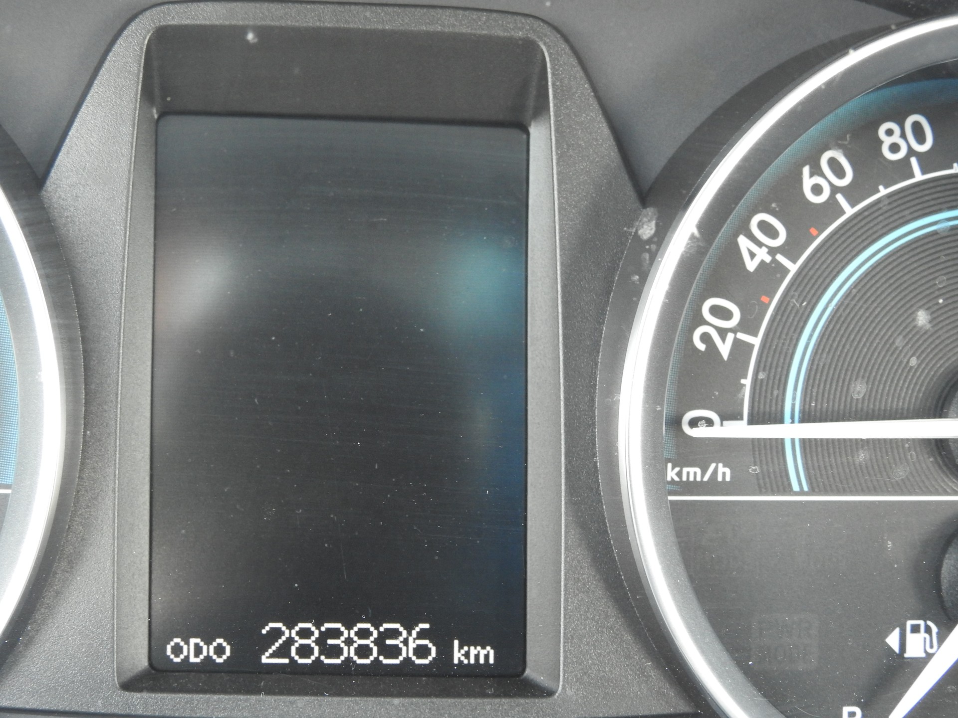 TOYOTA Auris 1.8 16V HSD Linea Luna-image-21