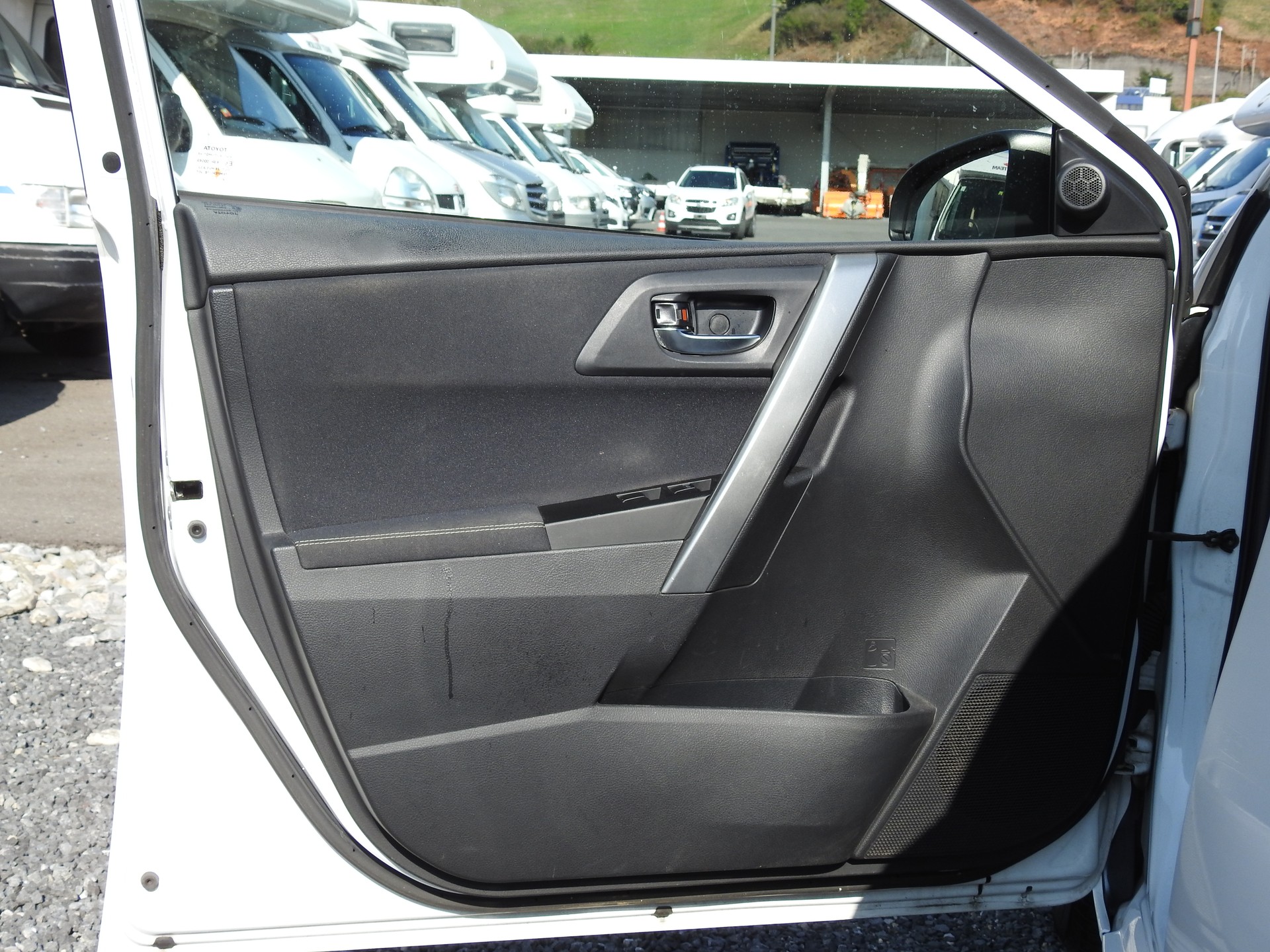 TOYOTA Auris 1.8 16V HSD Linea Luna-image-10