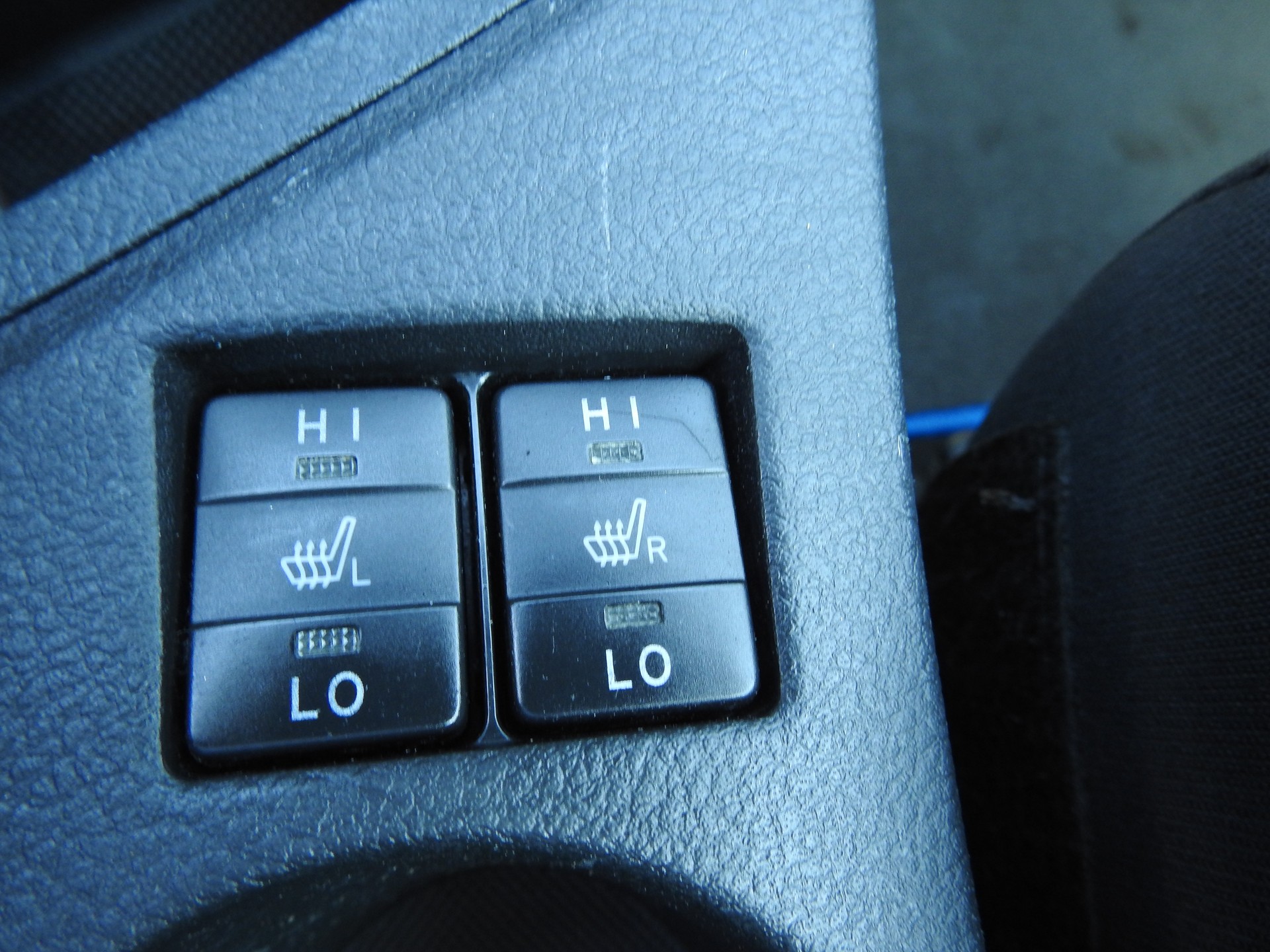 TOYOTA Auris 1.8 16V HSD Linea Luna-image-20