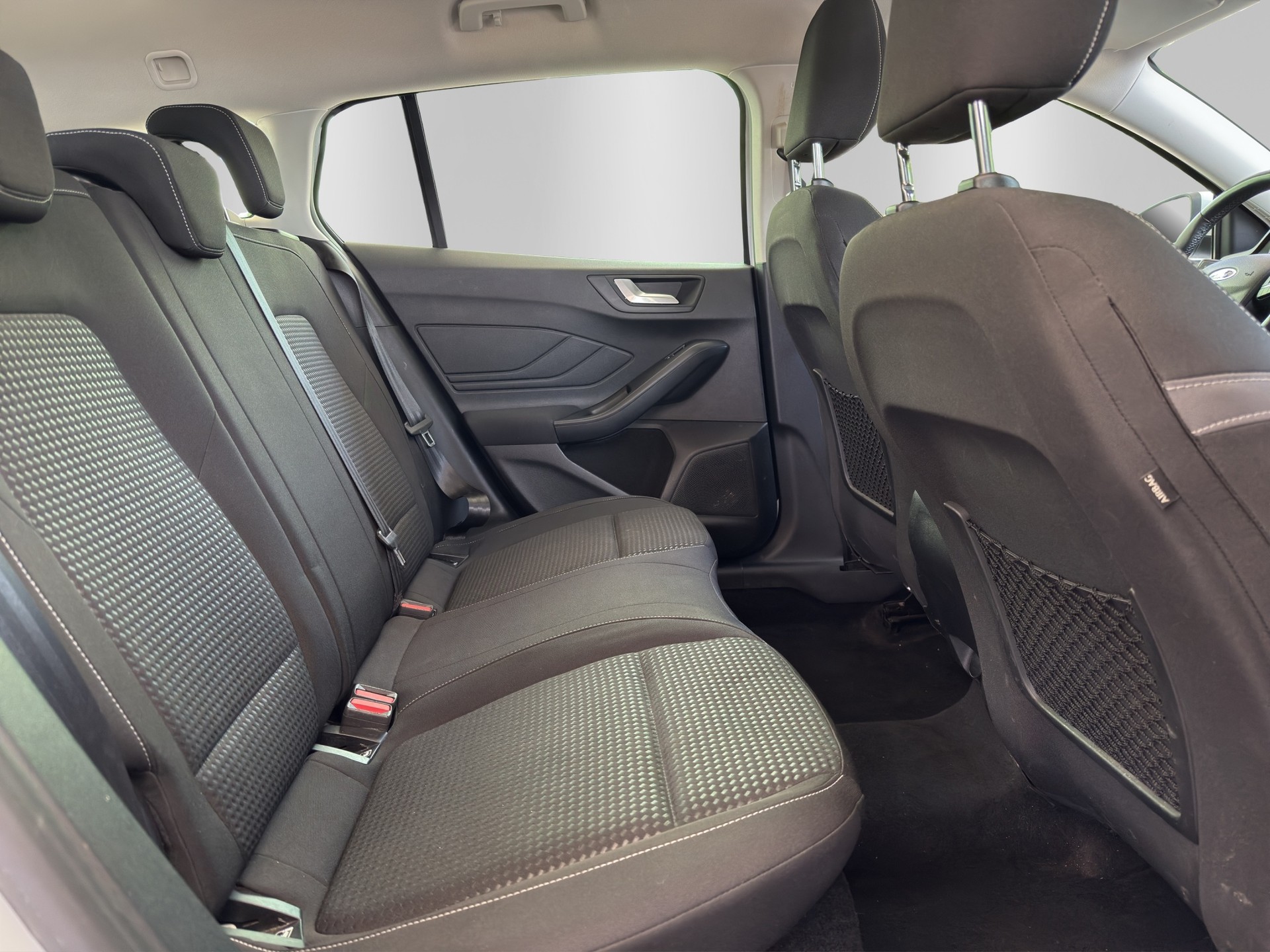 FORD Focus 1.5 TDCi Cool Connect Automatic-image-14