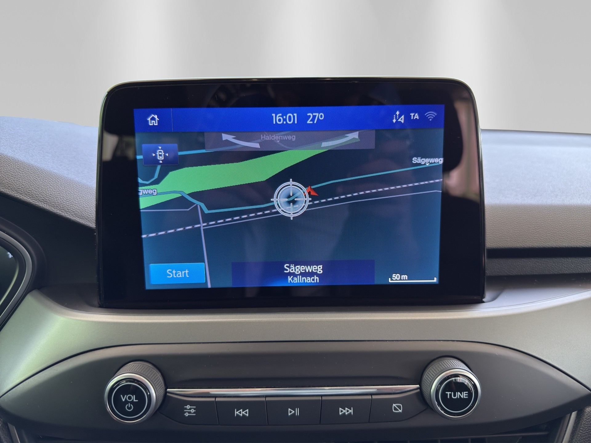 FORD Focus 1.5 TDCi Cool Connect Automatic-image-11