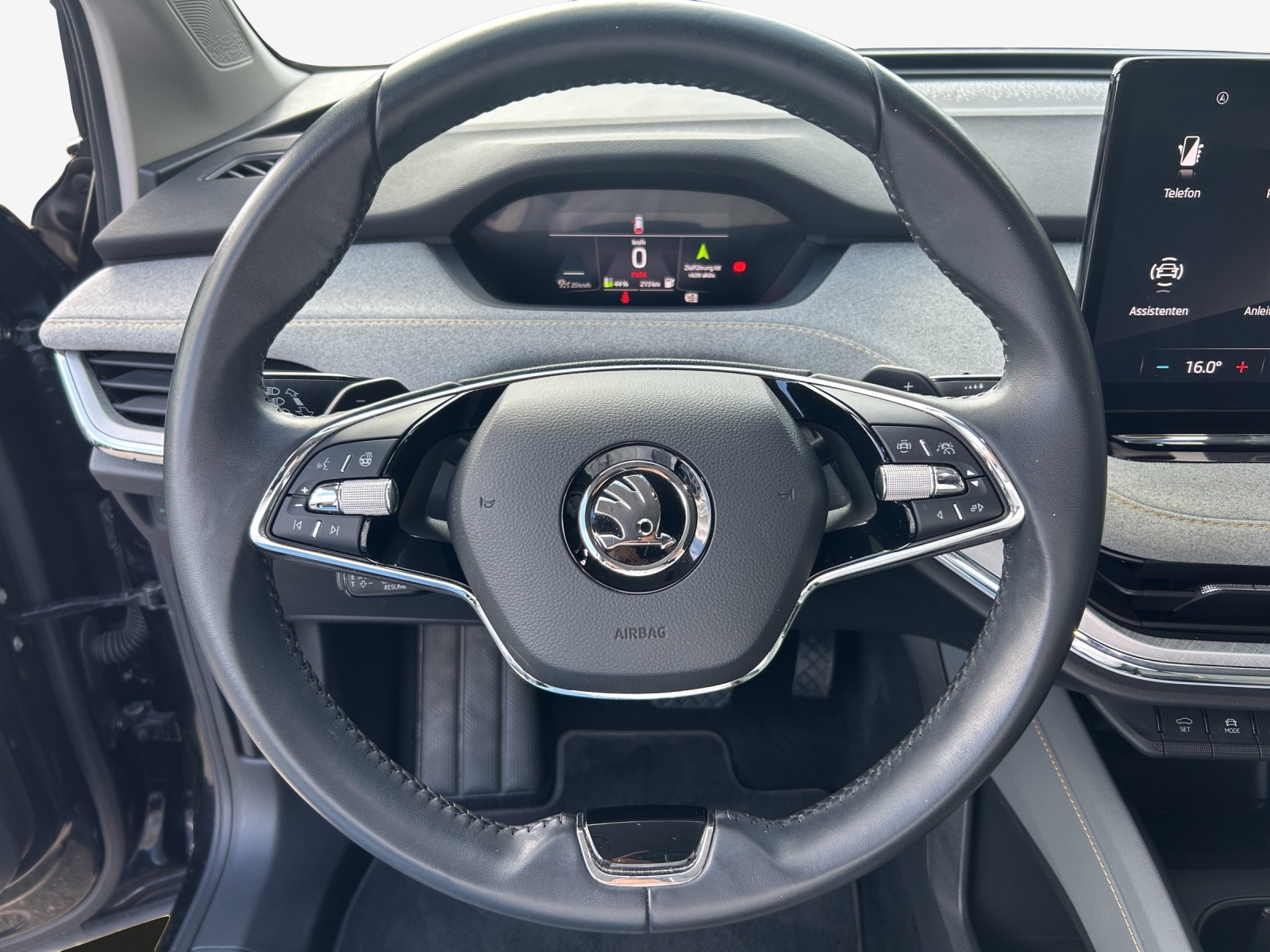SKODA Enyaq iV 80-image-9