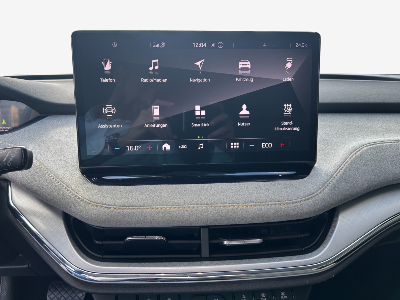 SKODA Enyaq iV 80-image-10