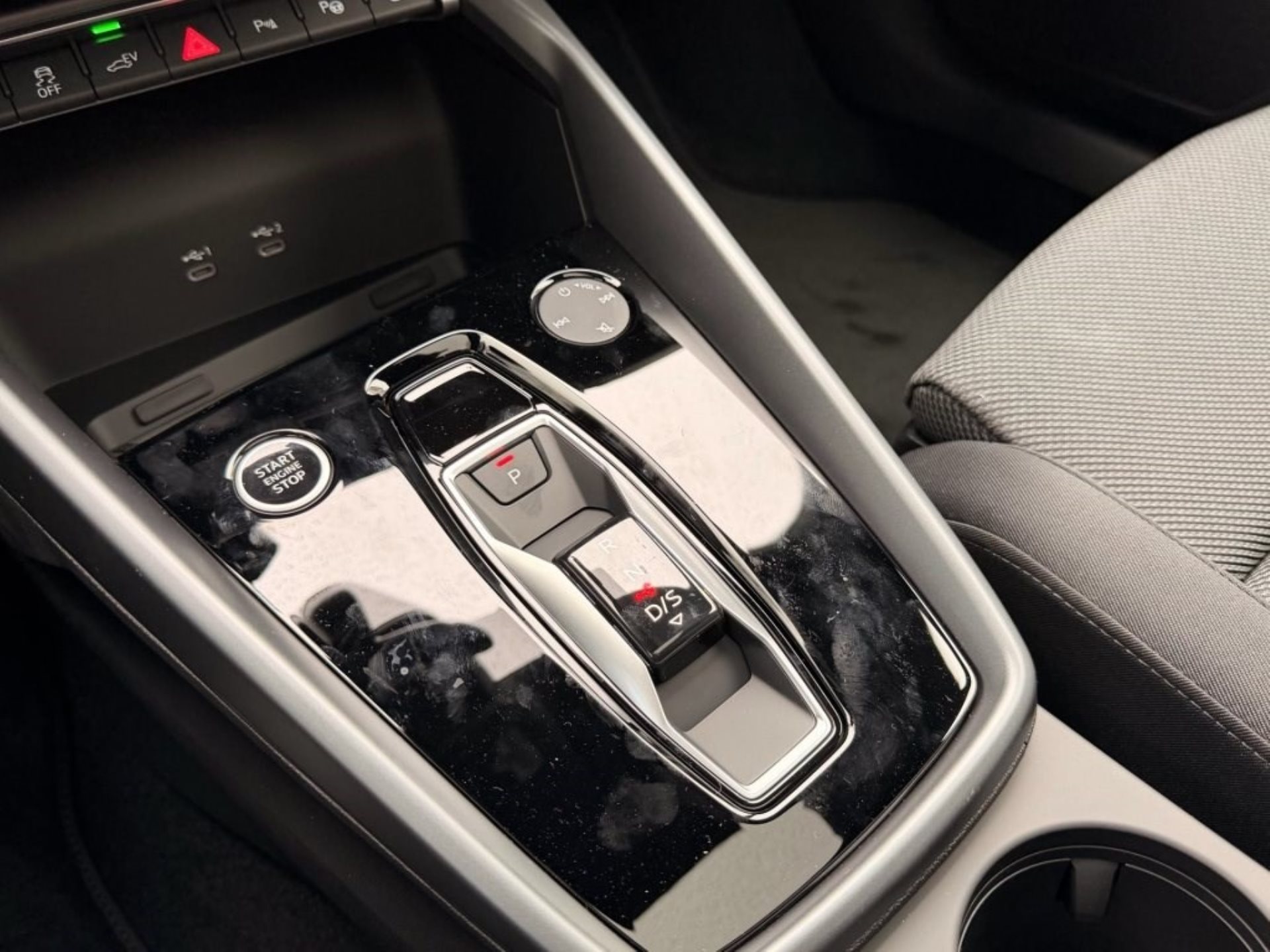 AUDI A3 SPORTBACK 45 TFSI e S LINE *** 140 KM ELETKTRISCHE REICHWEITE & PANORAMAGLASDACH ***-image-23