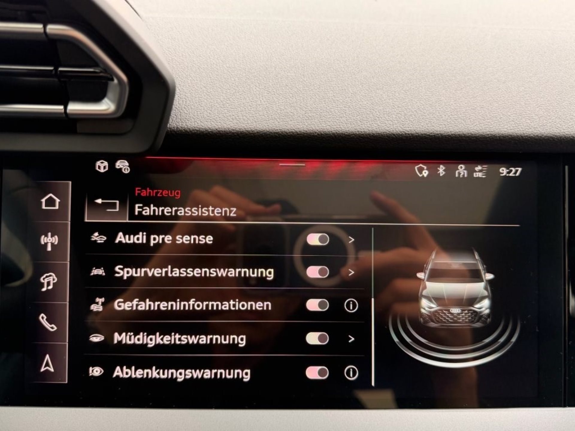 AUDI A3 SPORTBACK 45 TFSI e S LINE *** 140 KM ELETKTRISCHE REICHWEITE & PANORAMAGLASDACH ***-image-18