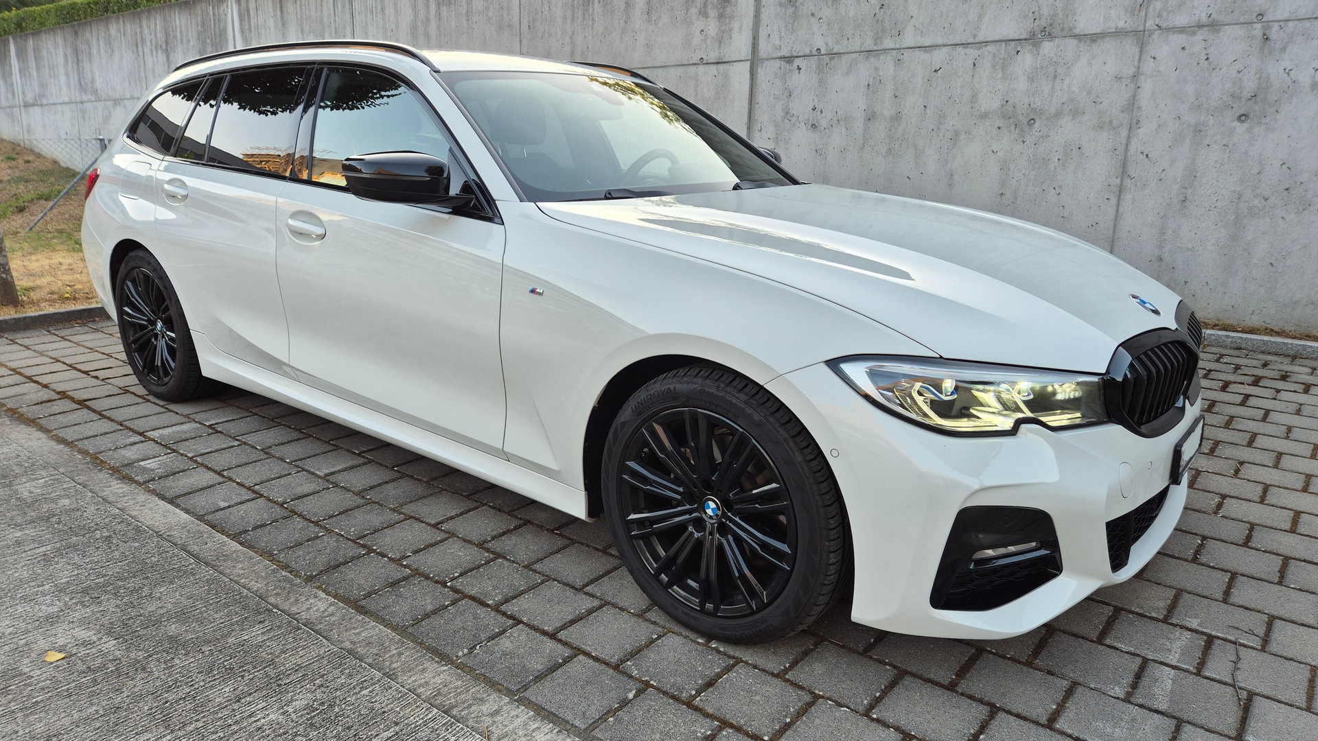 BMW 320d xDrive SAG-image-0