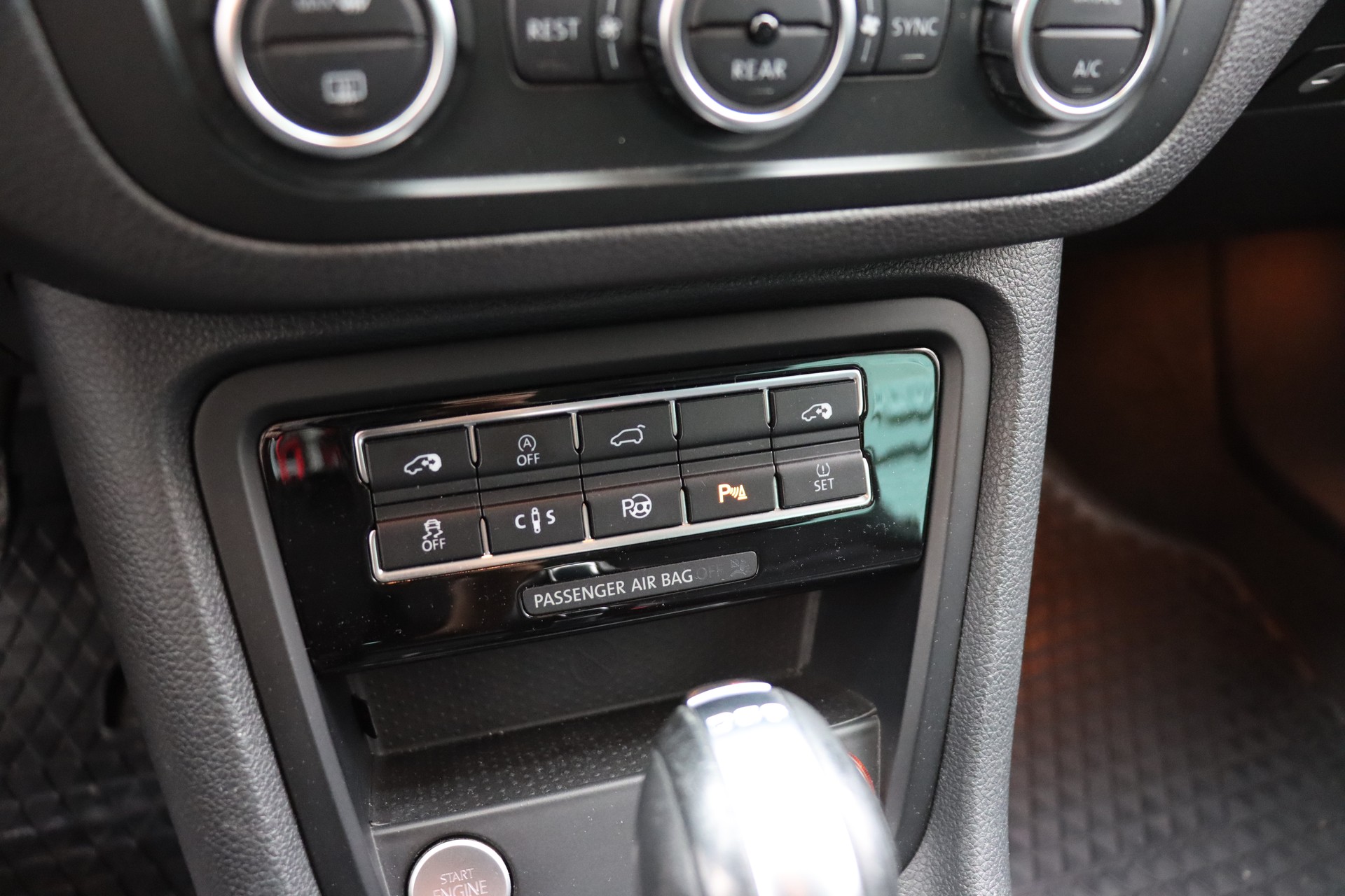 VW Sharan 2.0 TDI BlueMotion Technology Highline DSG-image-9