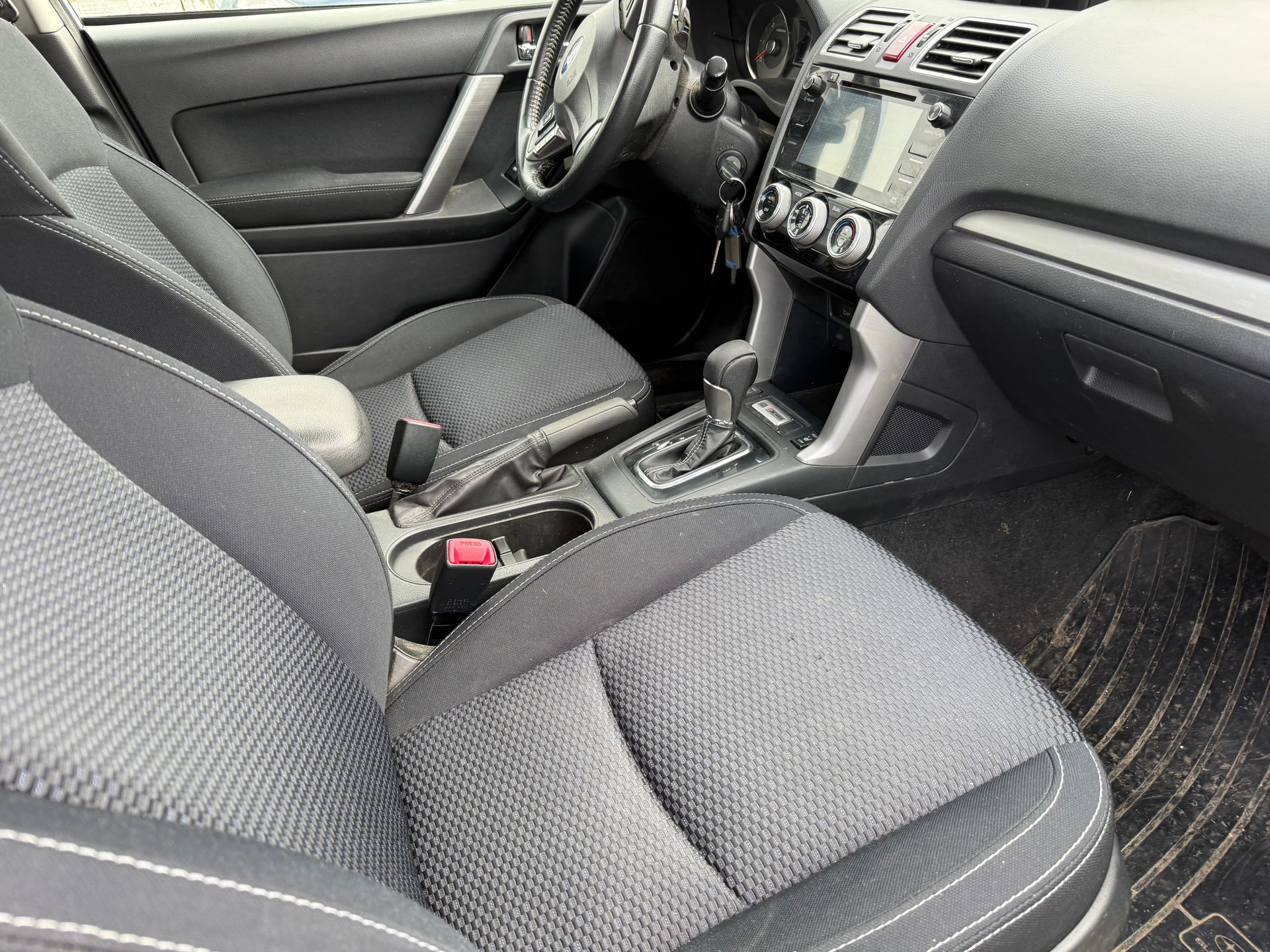 SUBARU Forester 2.0D Swiss Lineatronic-image-7