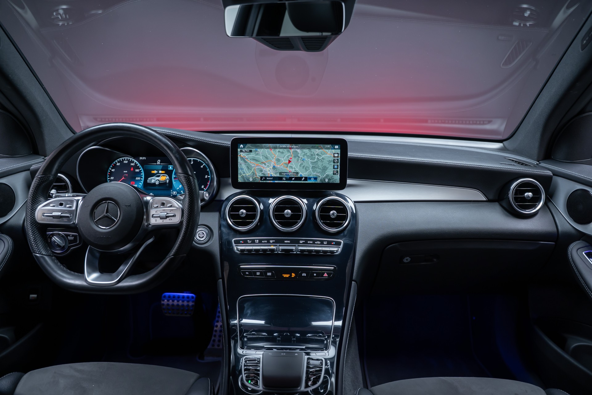 MERCEDES-BENZ GLC 220 d AMG Line 4m / CH-Fahrzeug / Rückfahrkamera / el.Sitze-image-22