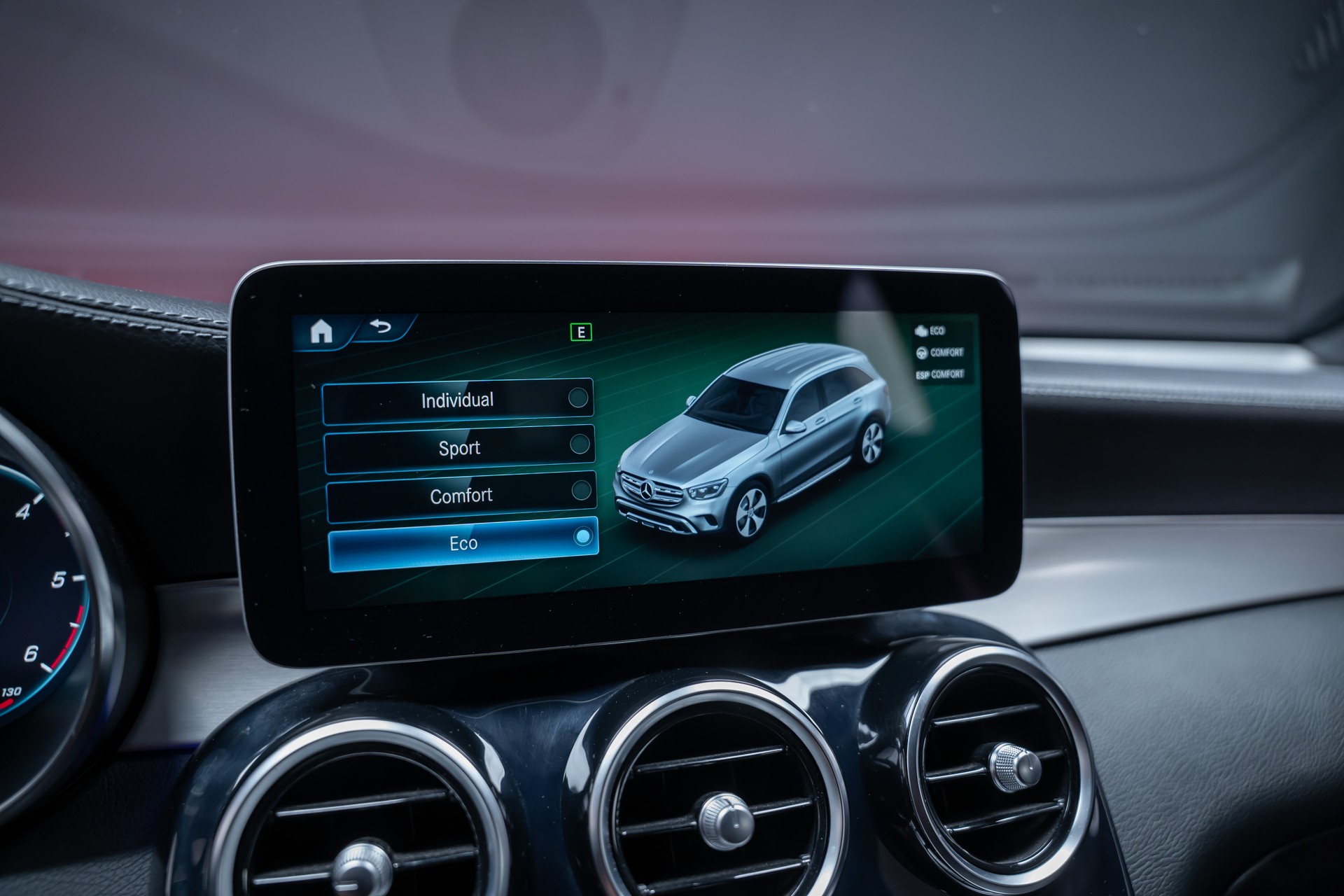 MERCEDES-BENZ GLC 220 d AMG Line 4m / CH-Fahrzeug / Rückfahrkamera / el.Sitze-image-30