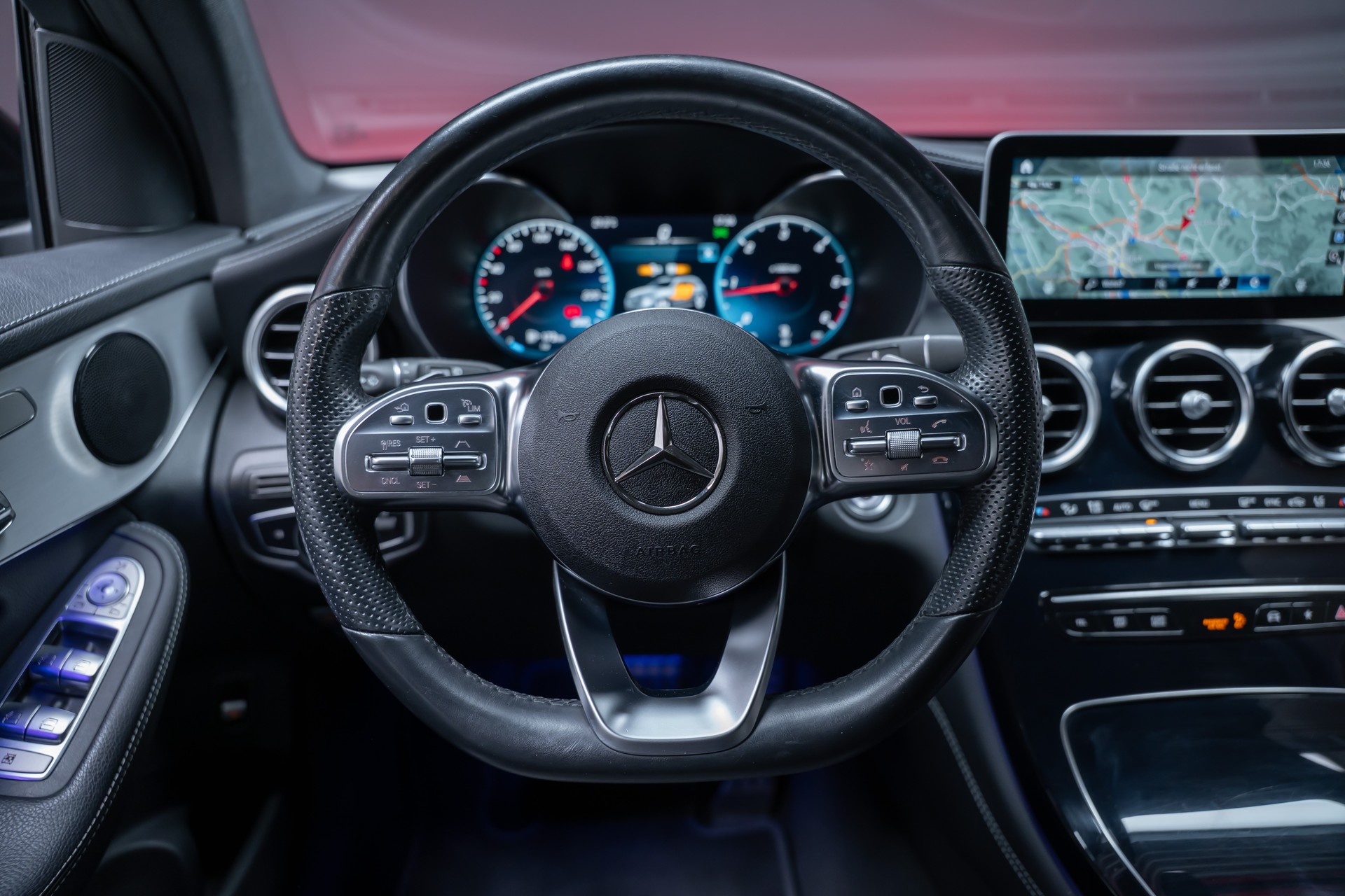 MERCEDES-BENZ GLC 220 d AMG Line 4m / CH-Fahrzeug / Rückfahrkamera / el.Sitze-image-23