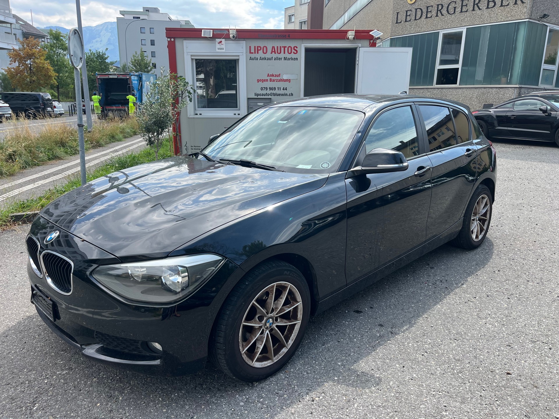 BMW 116i-image-1