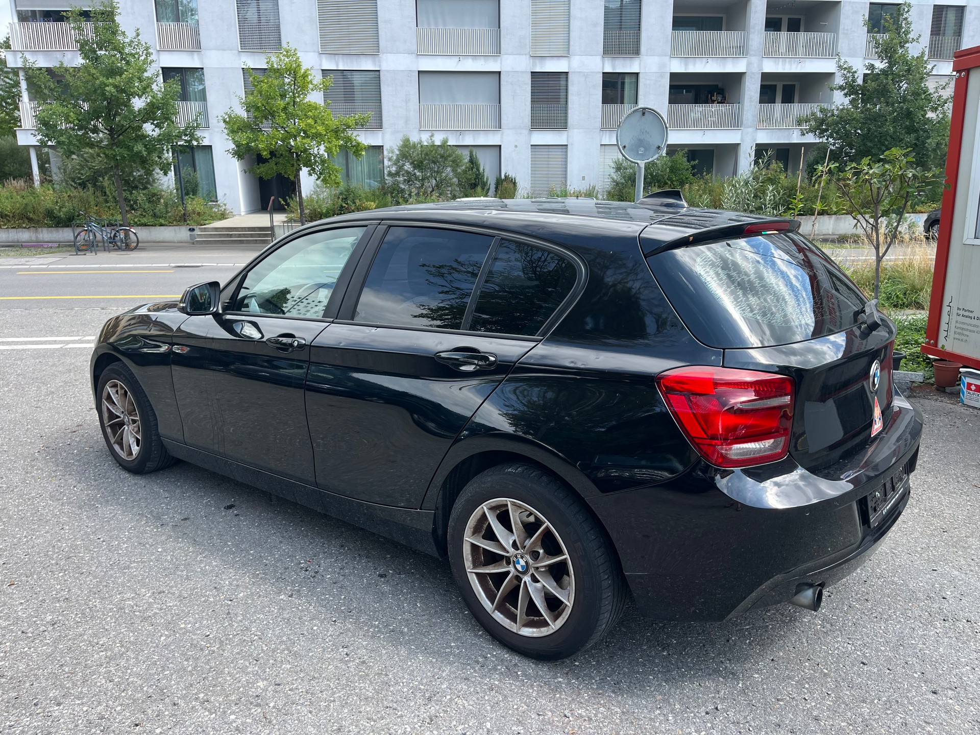 BMW 116i-image-2