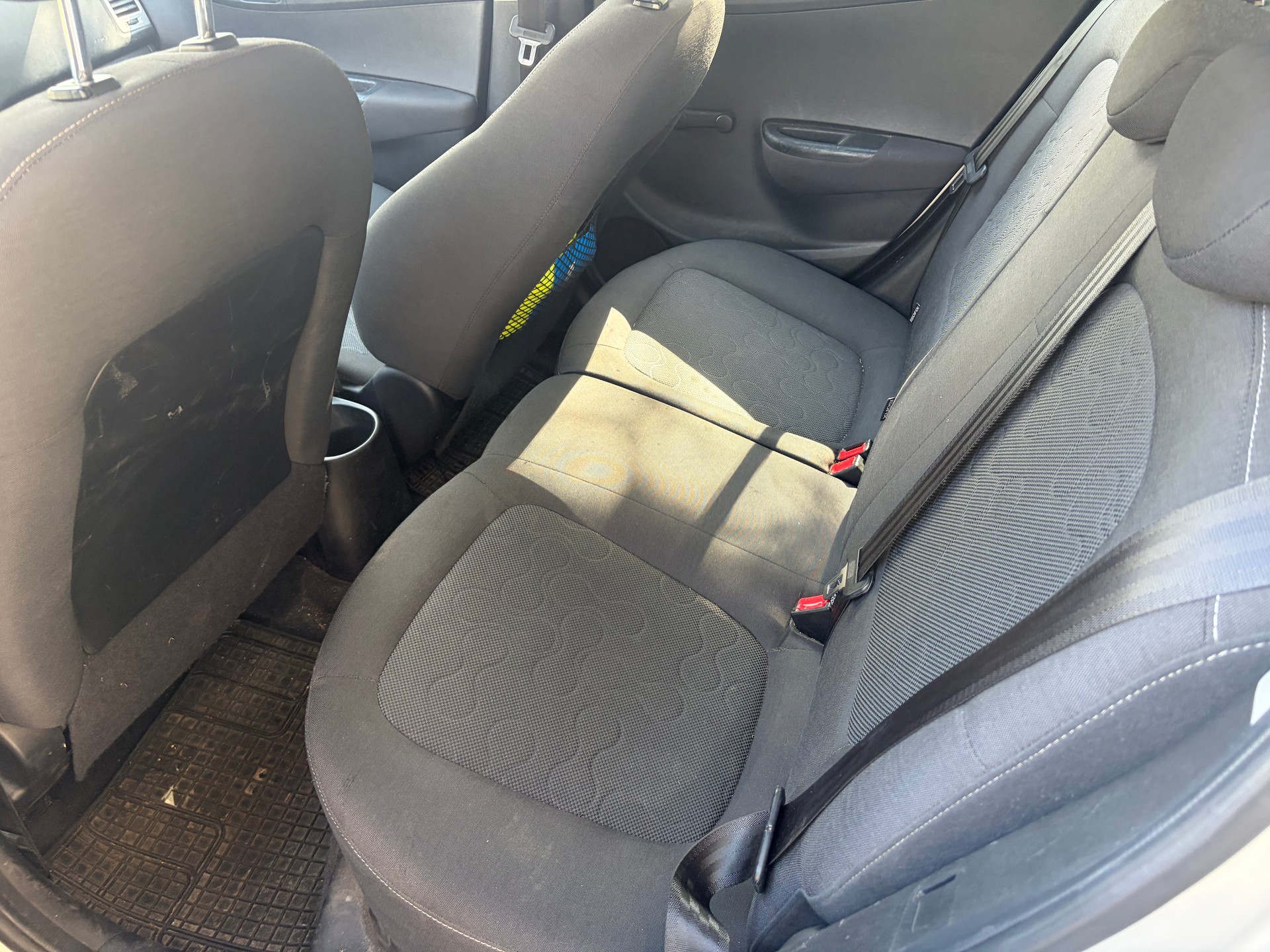 HYUNDAI i20 1.2 Comfort-image-13