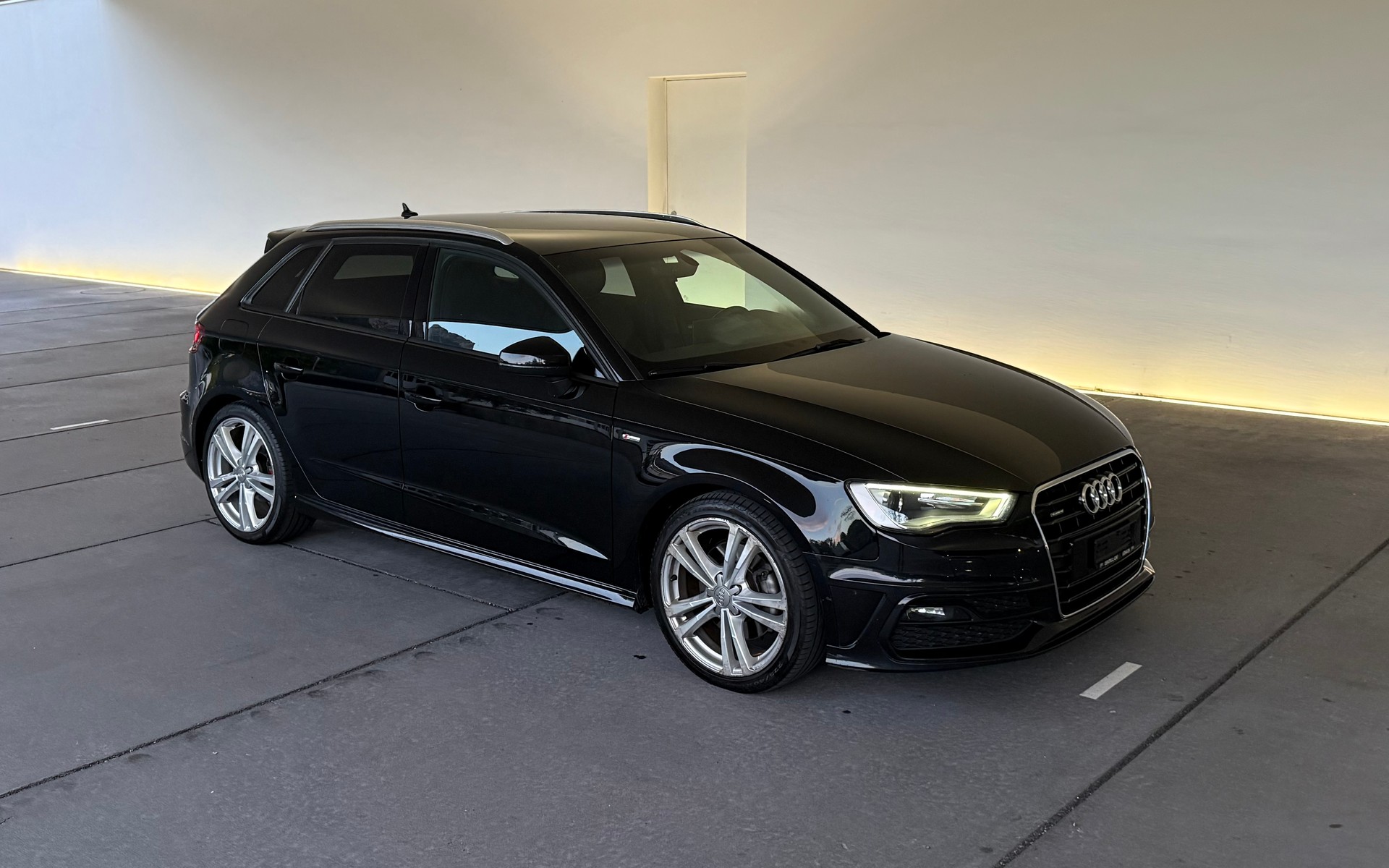 AUDI A3 Sportback 2.0 TDI S-LINE Quattro S-tronic-image-3