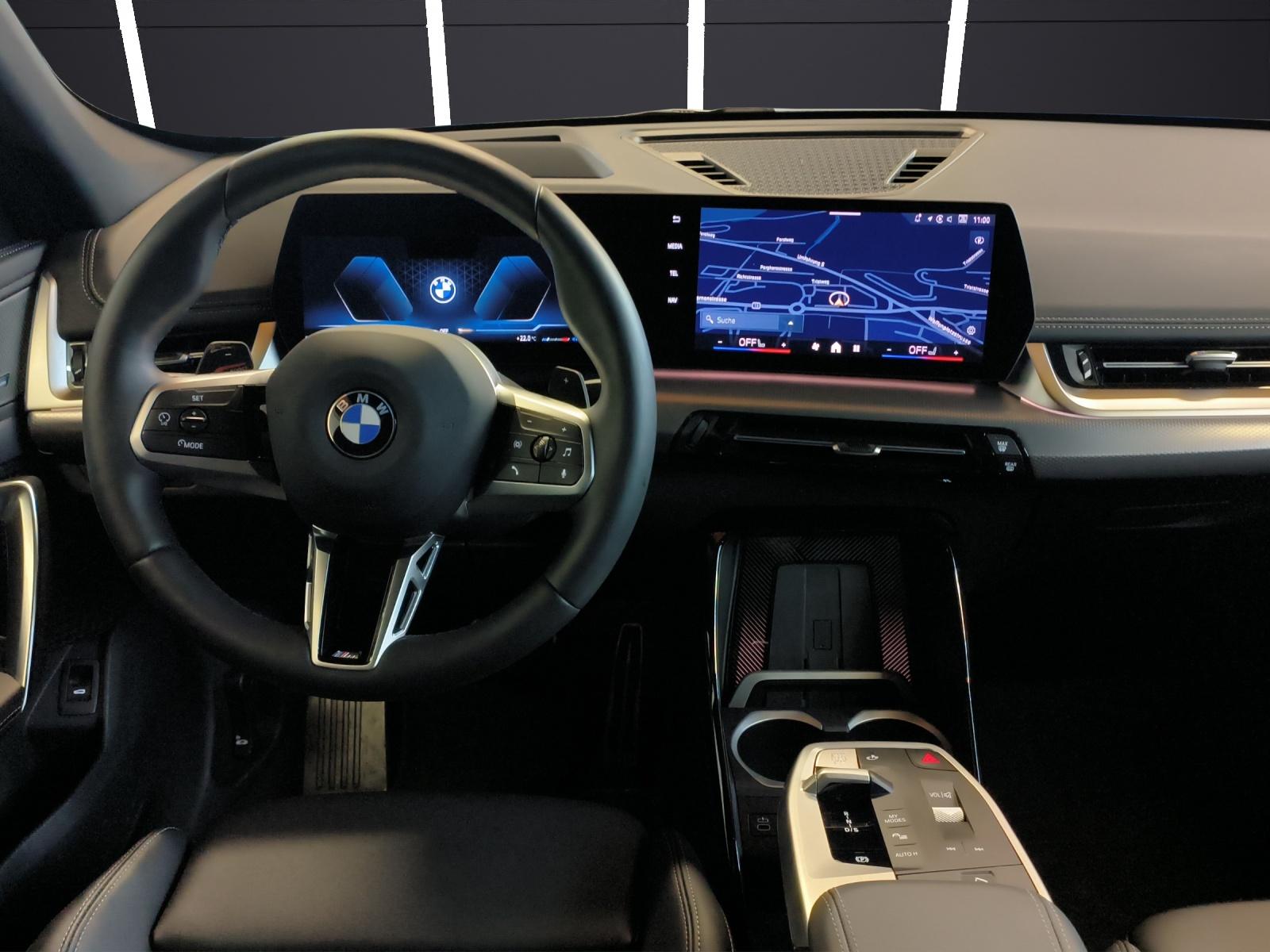 BMW X1 U11 23i xDrive paddles-image-18