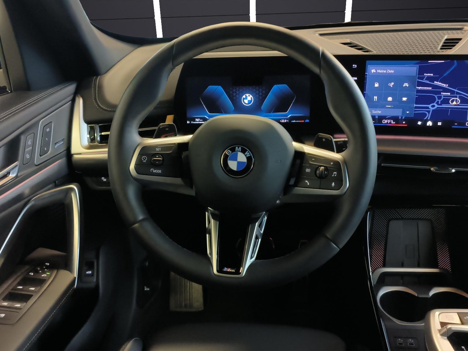 BMW X1 U11 23i xDrive paddles-image-15