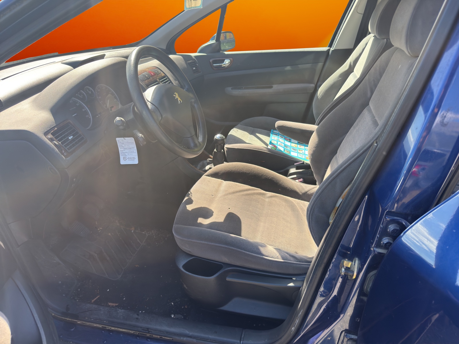 PEUGEOT 307 2.0 16V XS-image-5