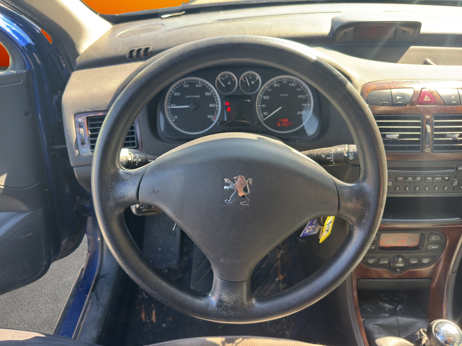 PEUGEOT 307 2.0 16V XS-image-6