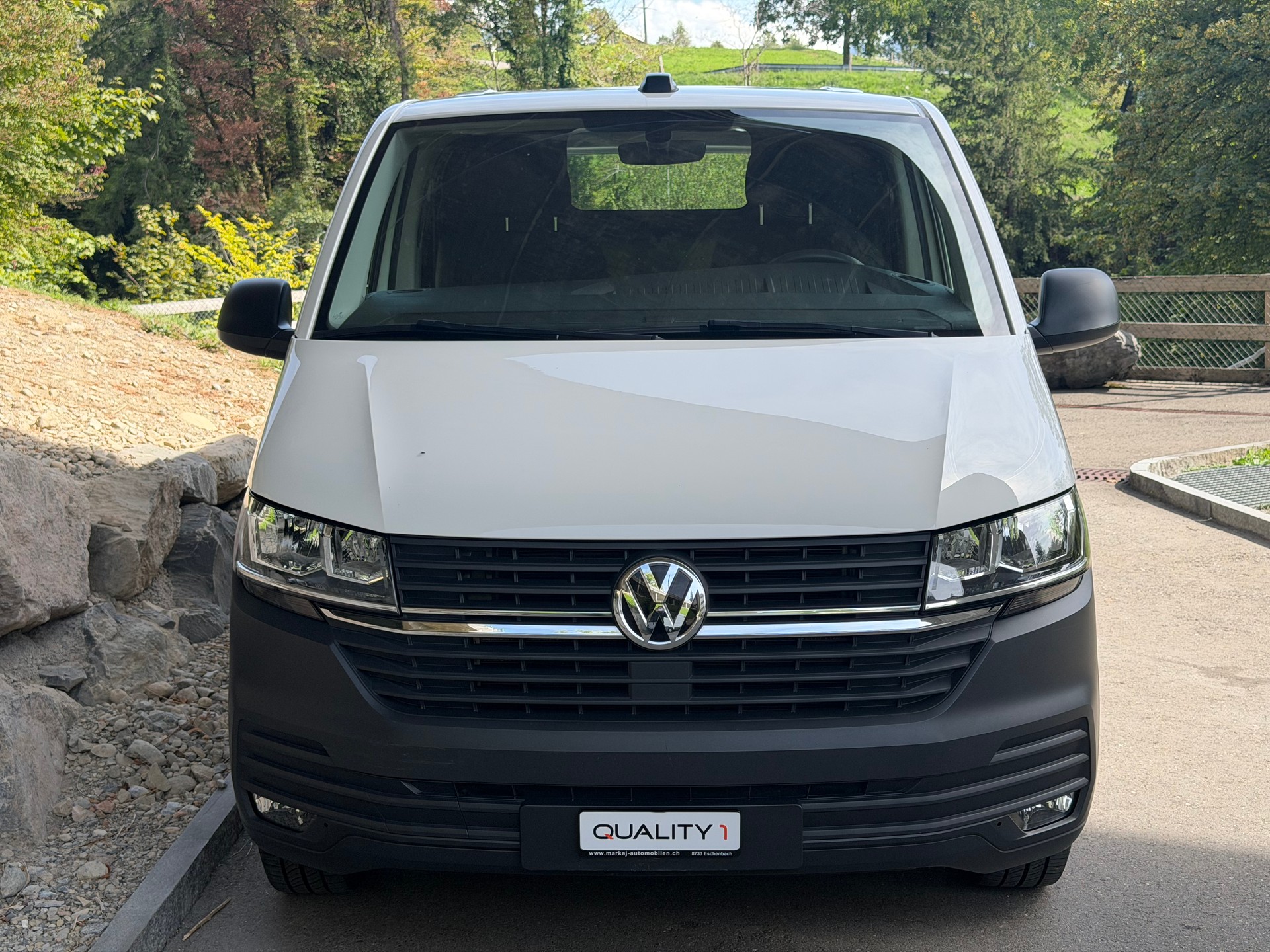 VW T6.1 2.0 TDI Entry-image-1