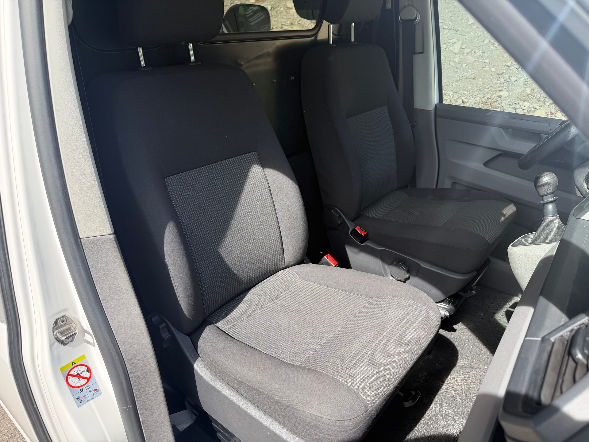 VW T6.1 2.0 TDI Entry-image-9