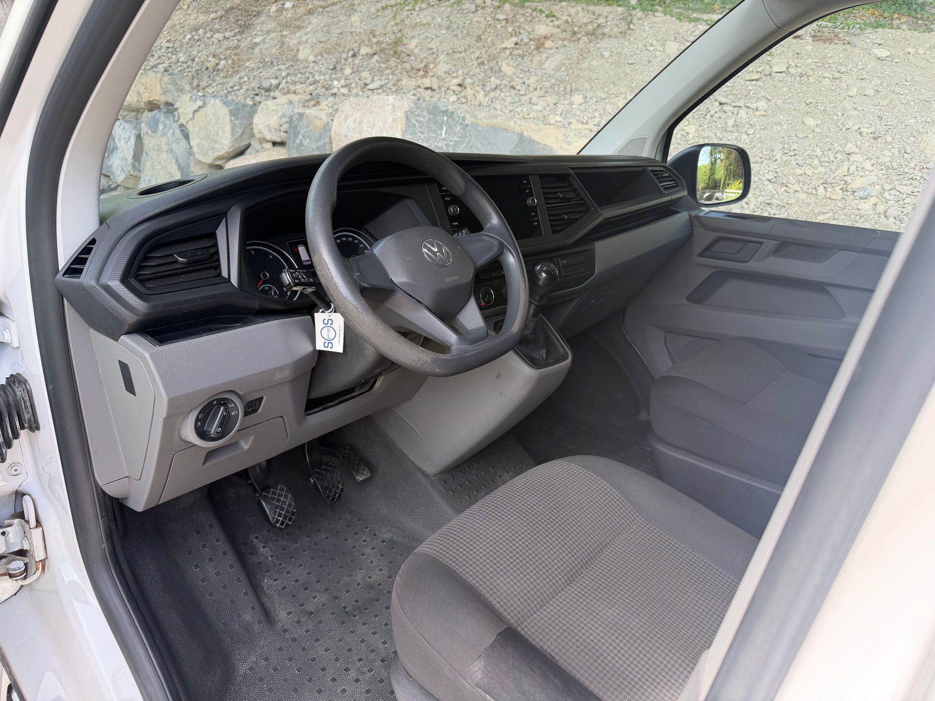 VW T6.1 2.0 TDI Entry-image-6