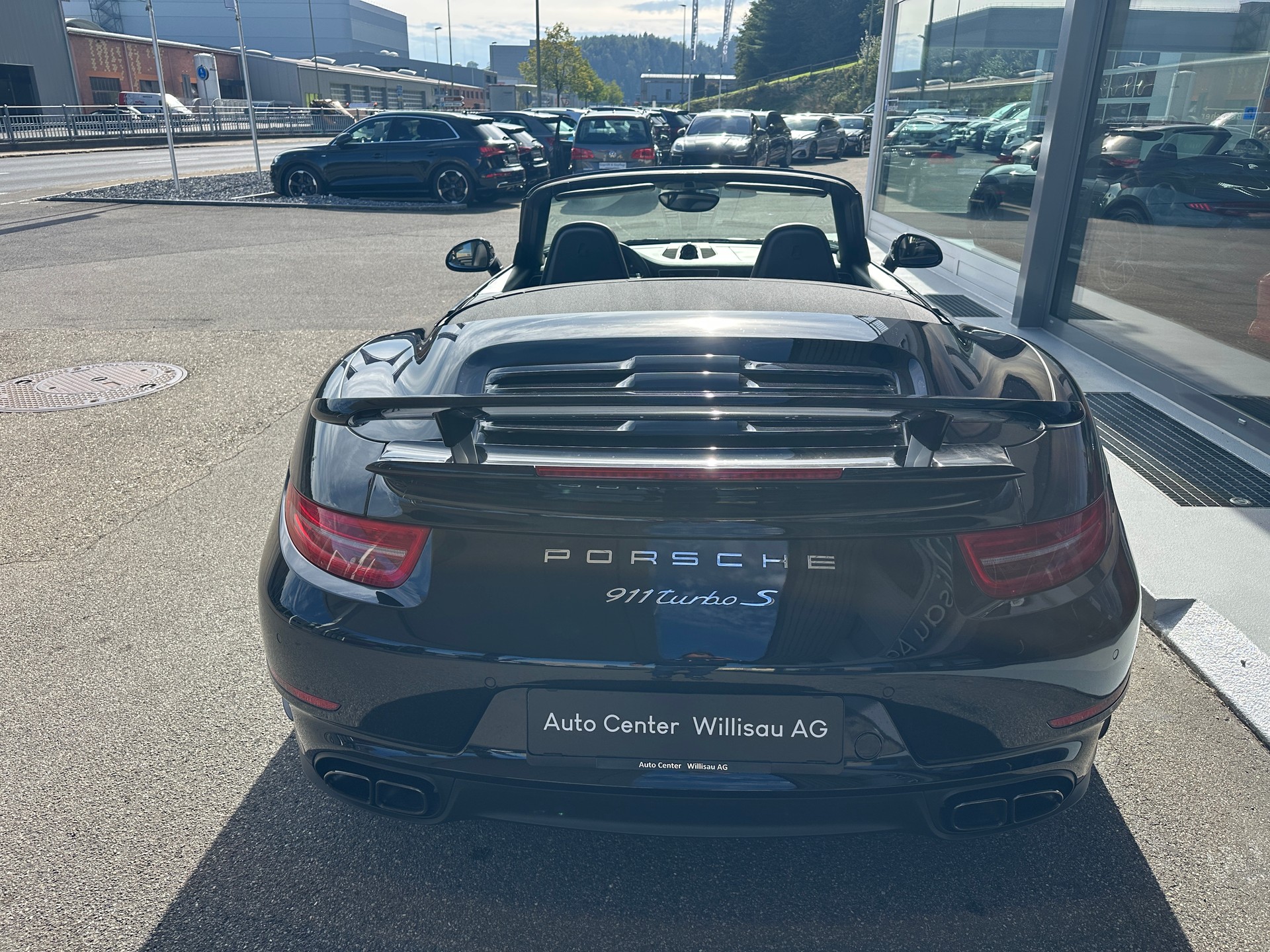 PORSCHE 911 Turbo S Cabrio PDK-image-10