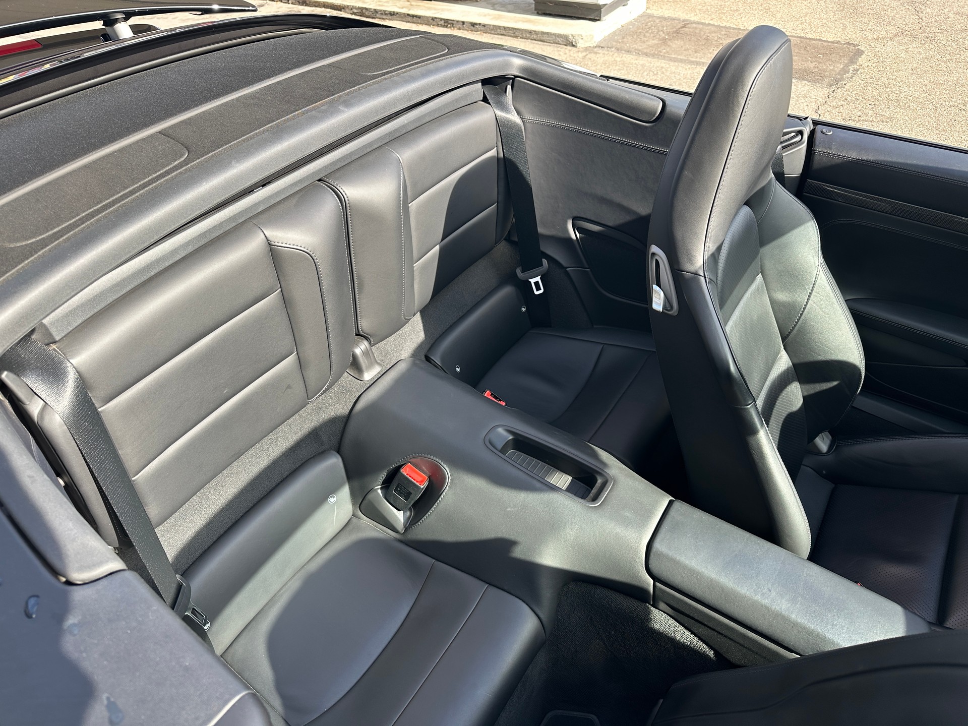 PORSCHE 911 Turbo S Cabrio PDK-image-16