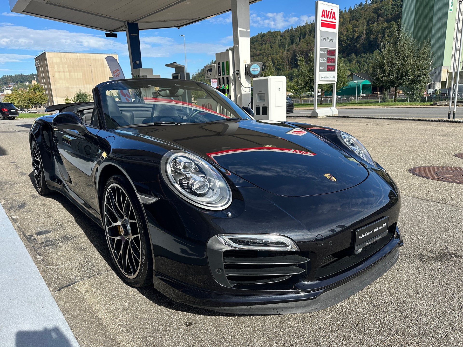 PORSCHE 911 Turbo S Cabrio PDK-image-6