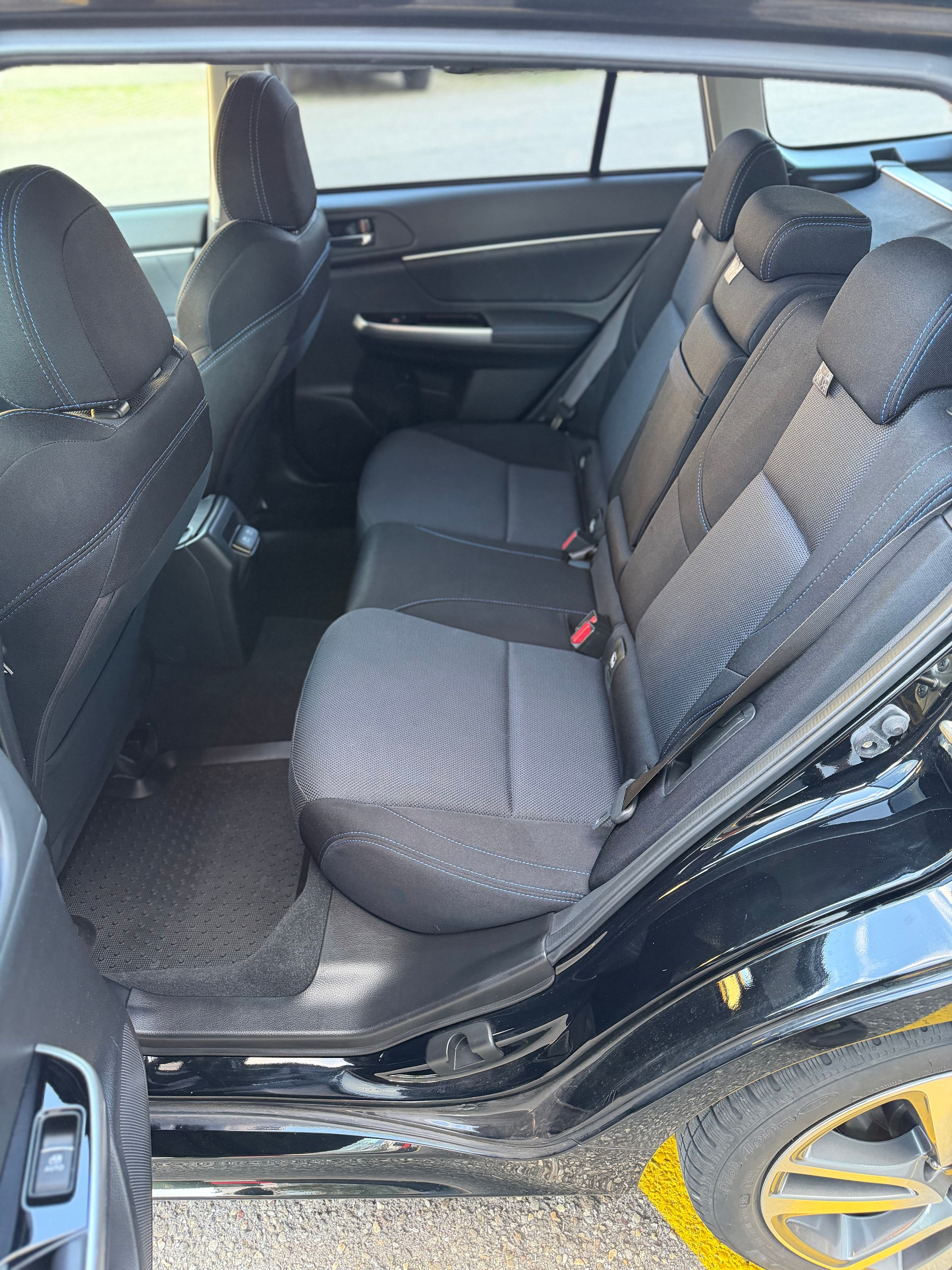 SUBARU Levorg 2.0i Swiss Plus AWD Lineartronic-image-12