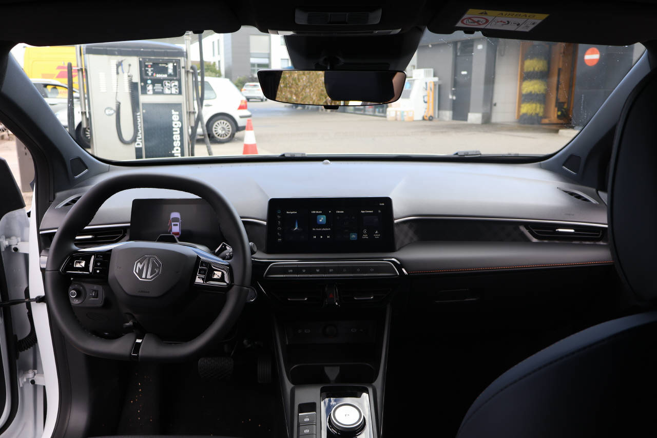 MG 3 1.5 Hybrid Luxury-image-9