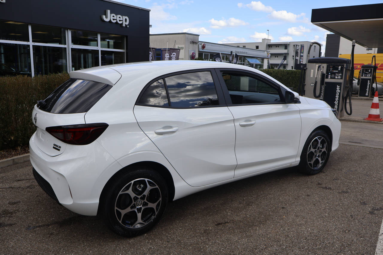 MG 3 1.5 Hybrid Luxury-image-2