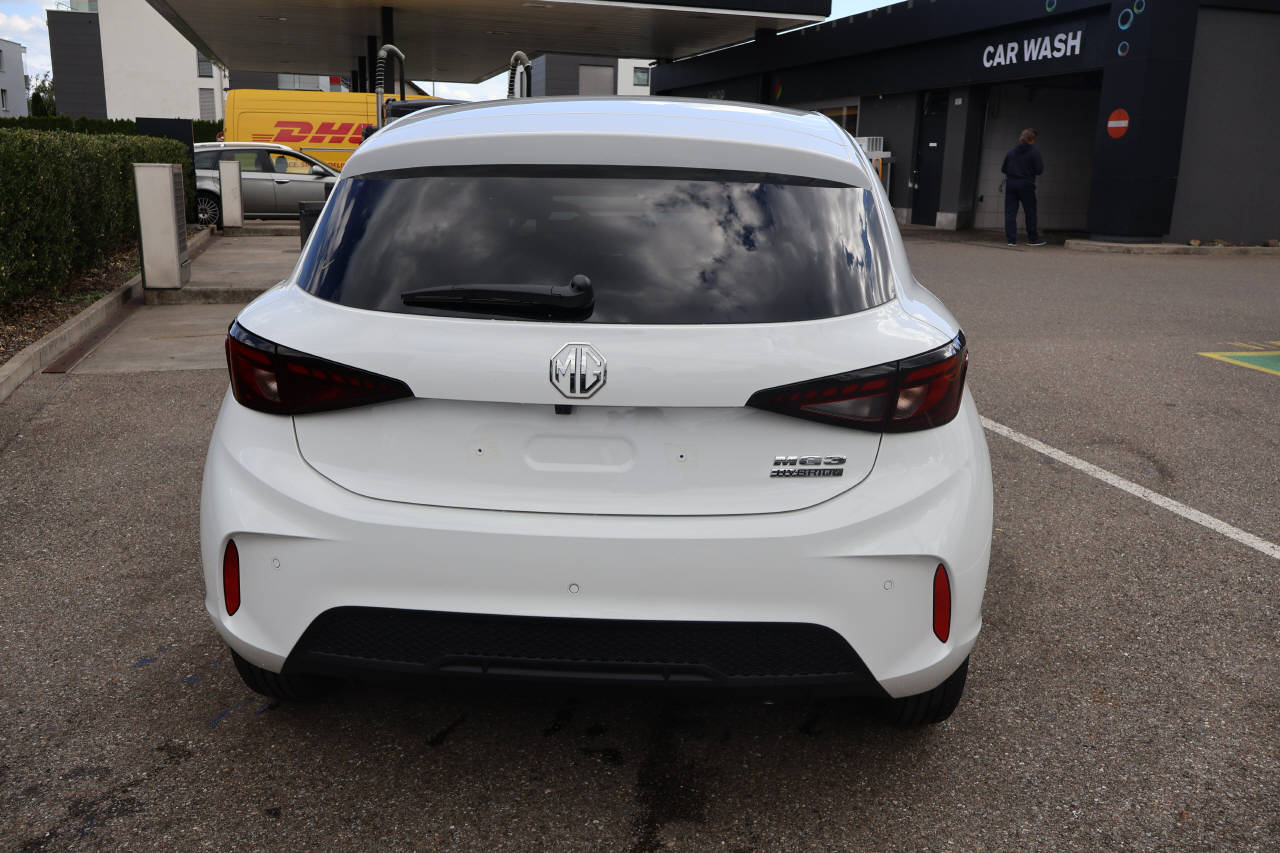 MG 3 1.5 Hybrid Luxury-image-3