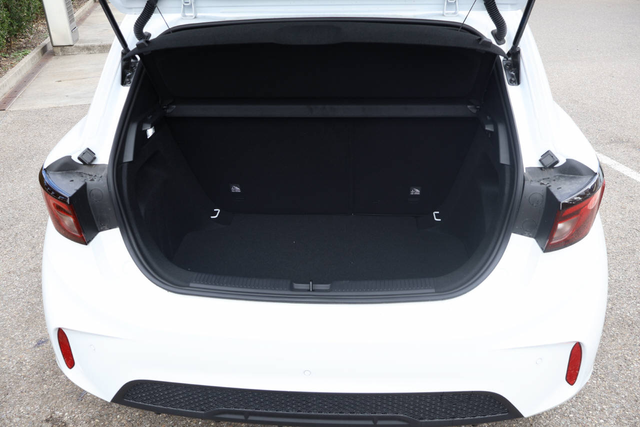 MG 3 1.5 Hybrid Luxury-image-4