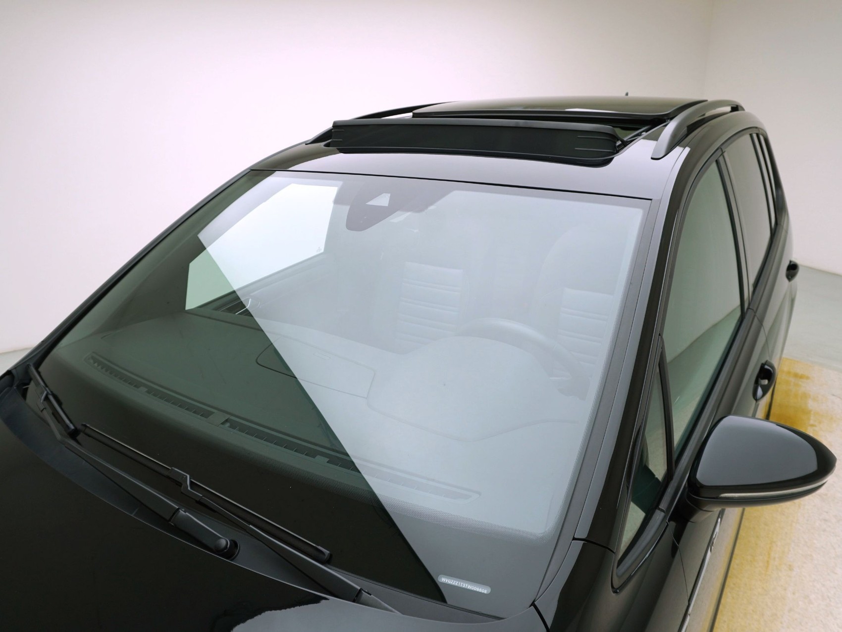 VW Touran 1.5 TSI DSG R-Line Black Style **VW Werksgarantie bis 12/2030**-image-6