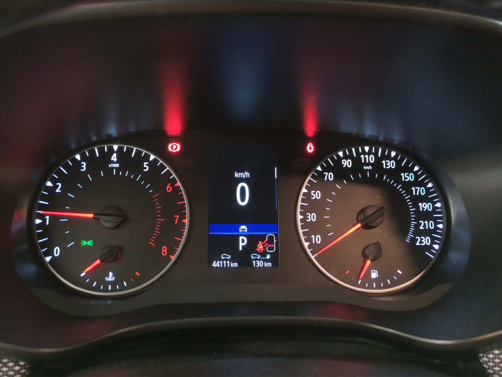 DACIA Sandero TCe 90 Comfort CVT-image-10