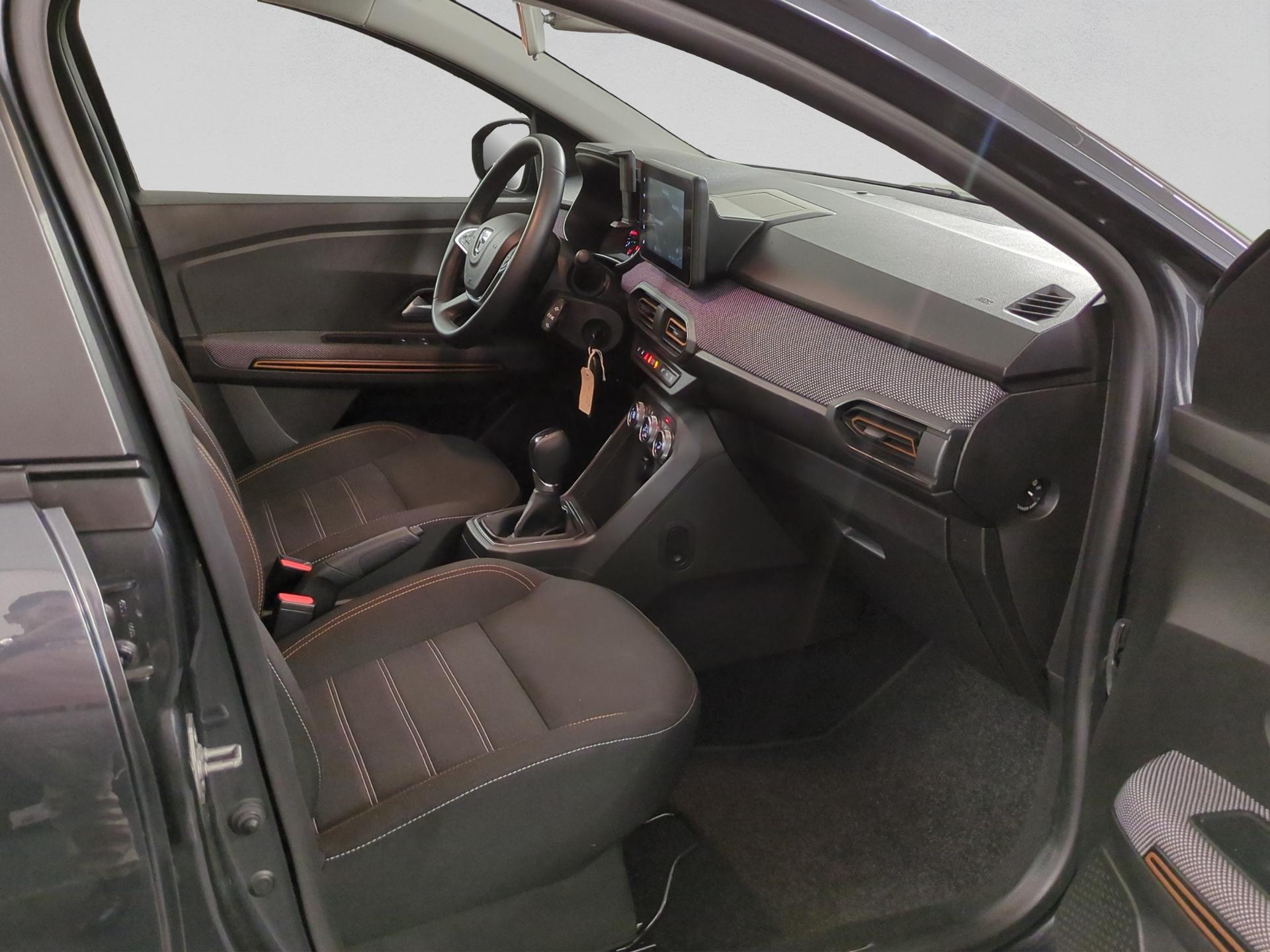 DACIA Sandero TCe 90 Comfort CVT-image-16