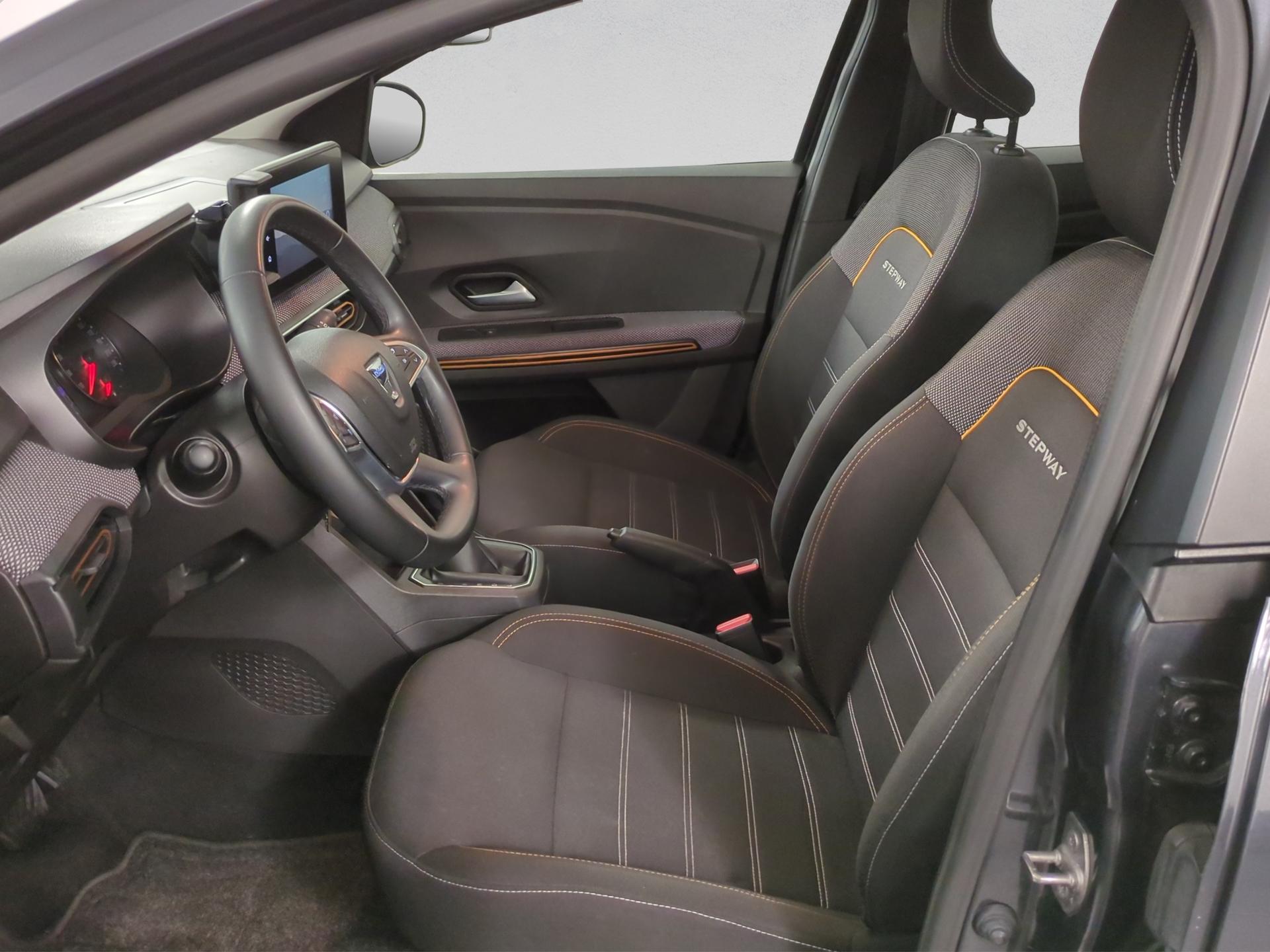 DACIA Sandero TCe 90 Comfort CVT-image-8